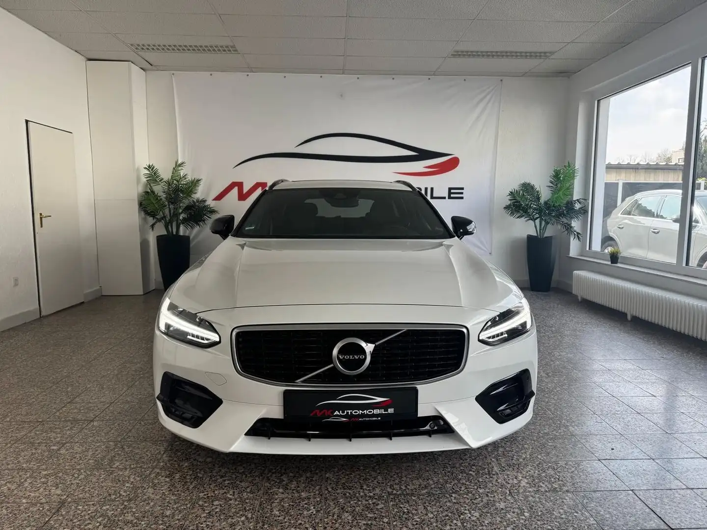 Volvo V90 R DESIGN AWD PANO NAVI KAMERA LED AMBIENTE Blanc - 2