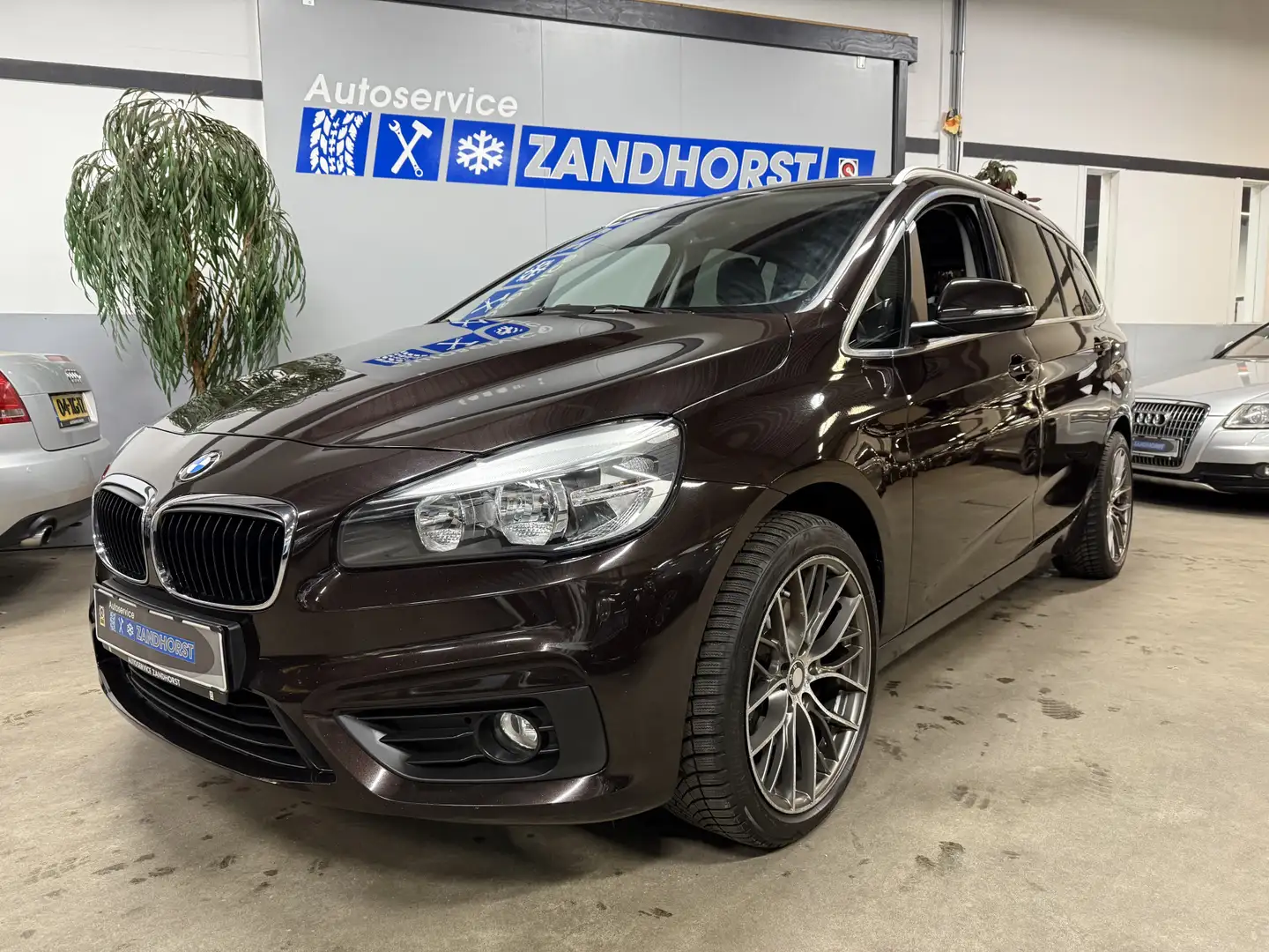 BMW 218 2-serie Gran Tourer 218i M Sport 7p. Bruin - 1