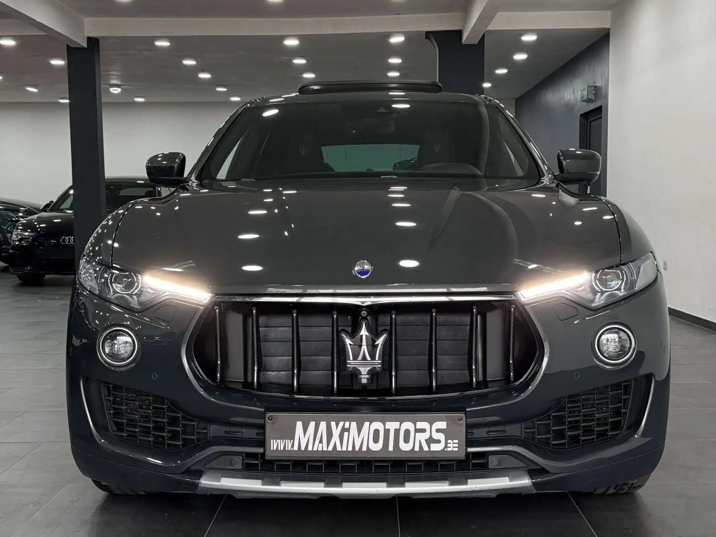 Maserati Levante 3.0V6D Utilitaire/Lichtevracht Carbon Pano Carplay Grau - 2