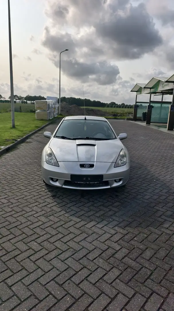 Toyota Celica 1.8 VVT-i Gris - 2