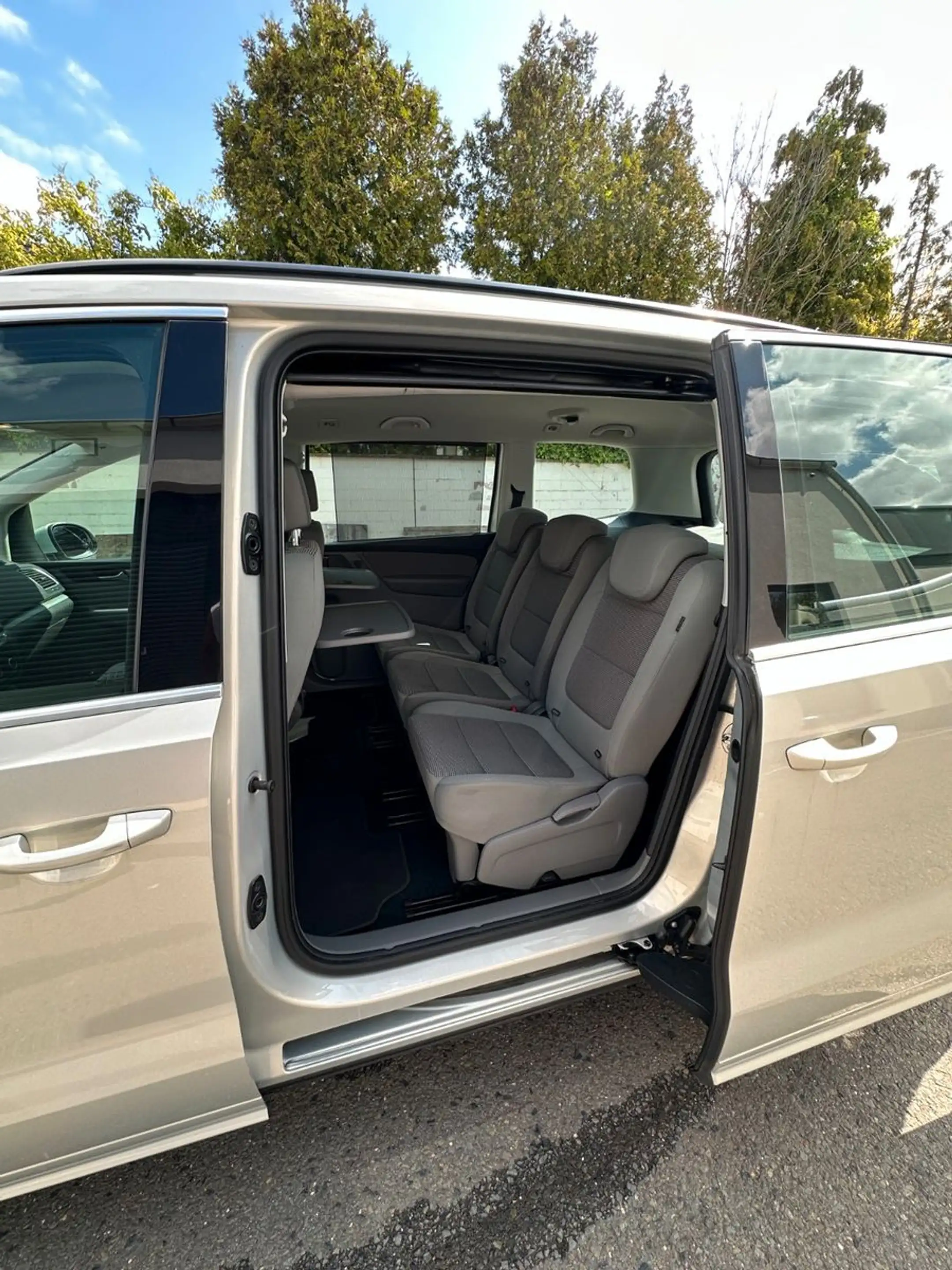 Volkswagen Sharan Comfortline HU NEU/VOLL SERVICE VW/1 HAND — photo 6