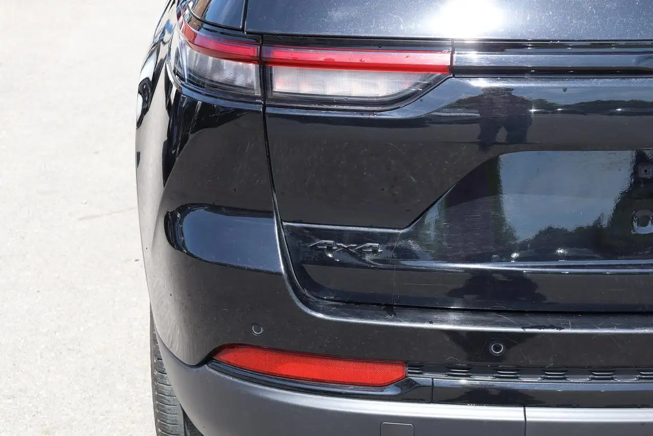 Jeep Grand Cherokee снимка Jeep Grand Cherokee