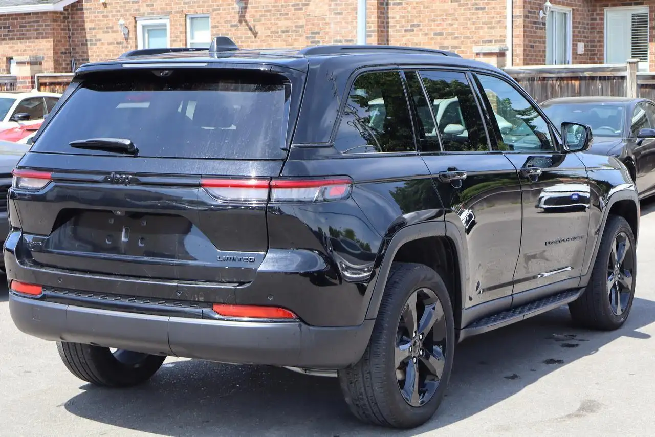 Jeep Grand Cherokee снимка Jeep Grand Cherokee