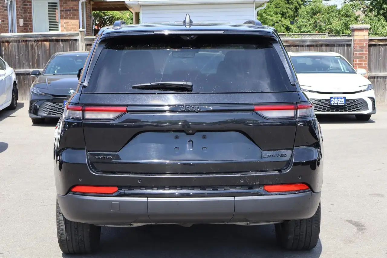 Jeep Grand Cherokee снимка Jeep Grand Cherokee