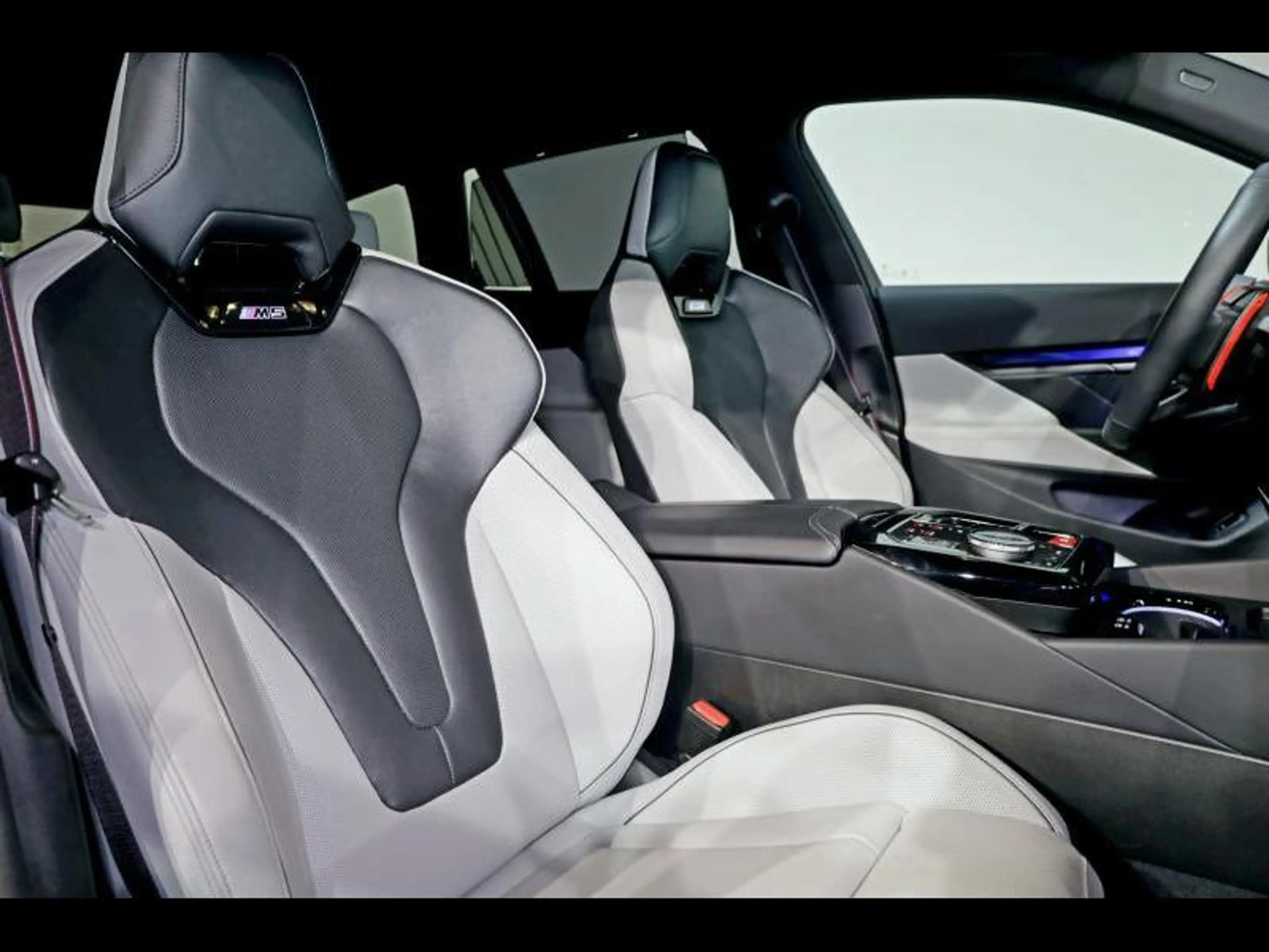 BMW M5 Touring M5 Touring — photo 11
