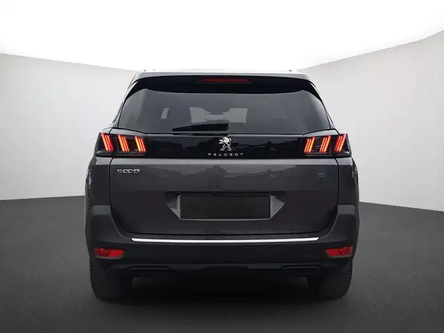 Peugeot 5008 view 3