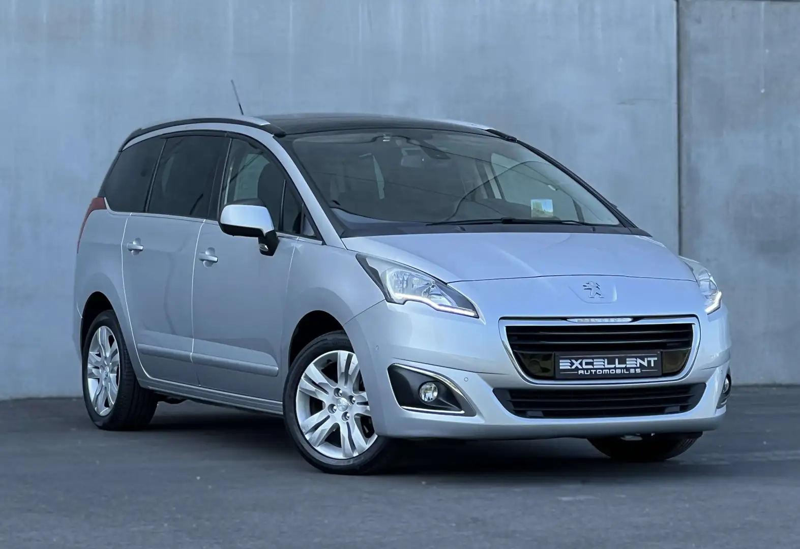 Peugeot 5008 1.6 BlueHDi Style/FULL OPTION/7 PLACE/GARANTIE 12 Gris - 2