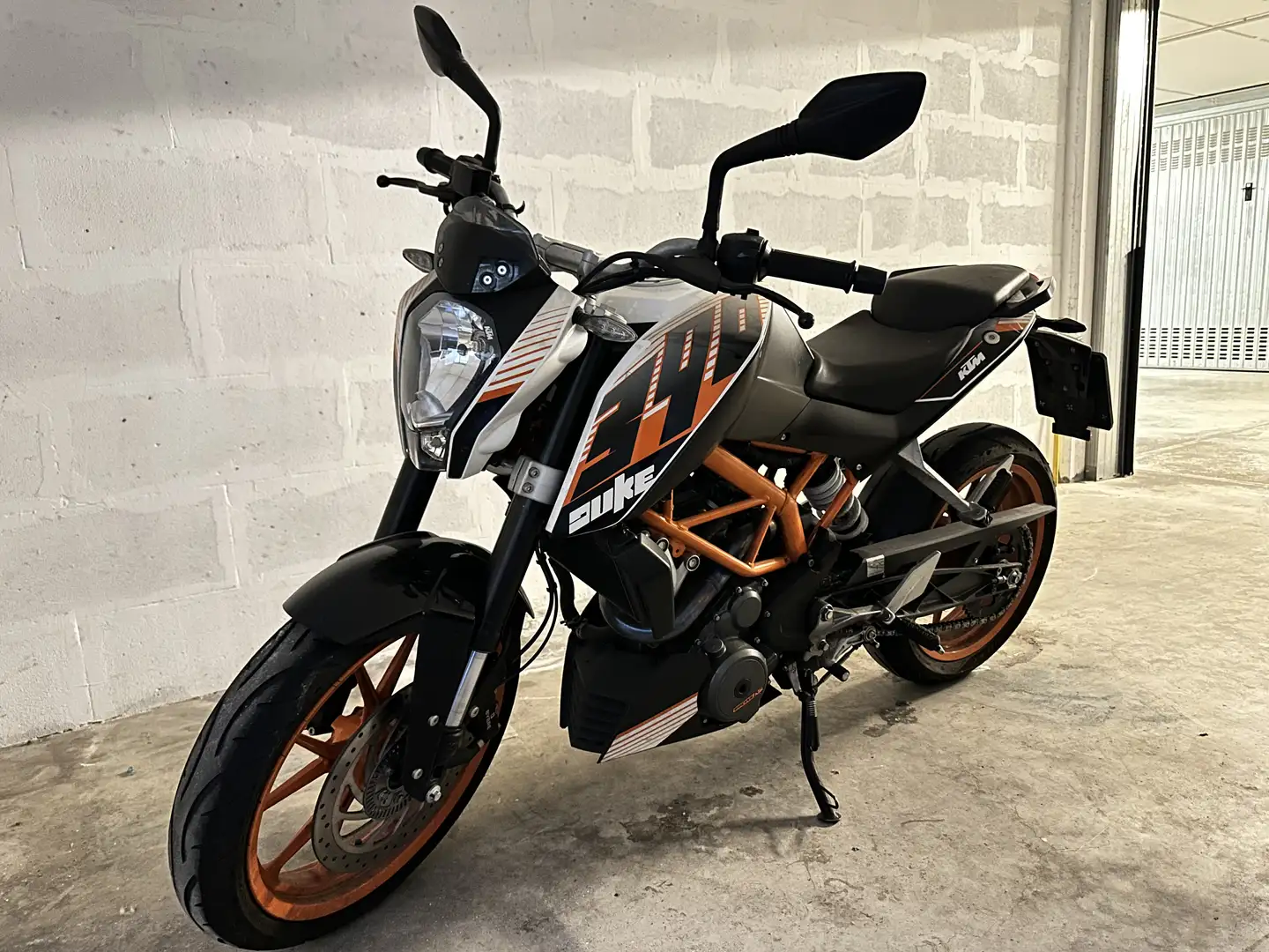 KTM 390 Duke - 1
