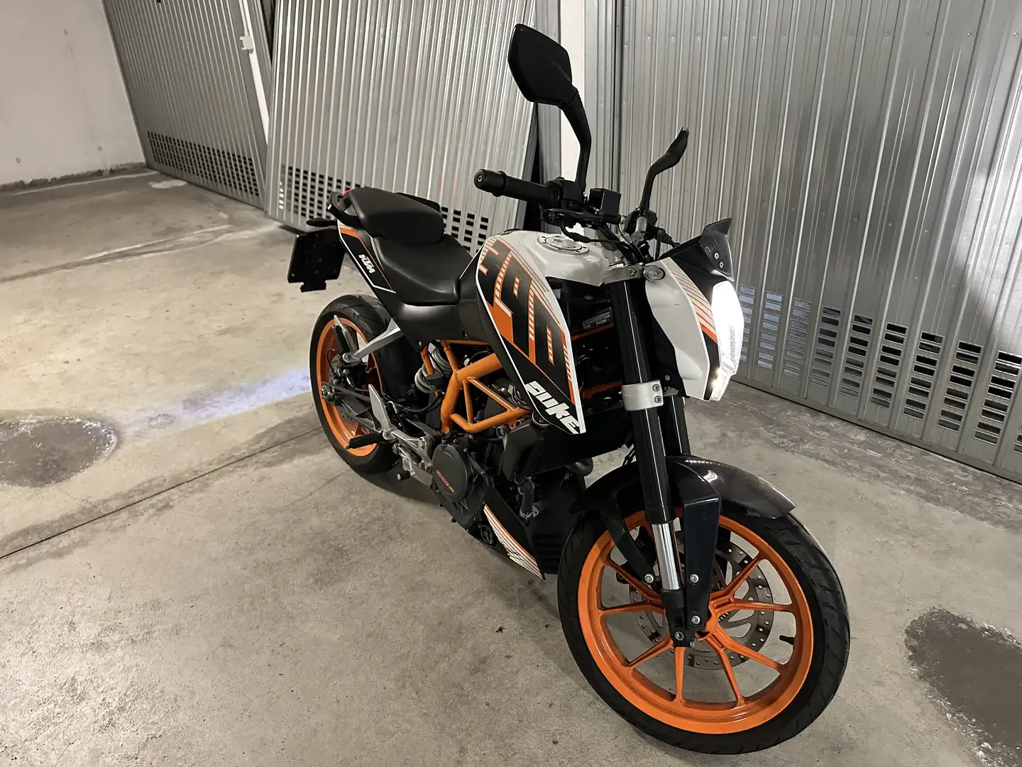 KTM 390 Duke - 2