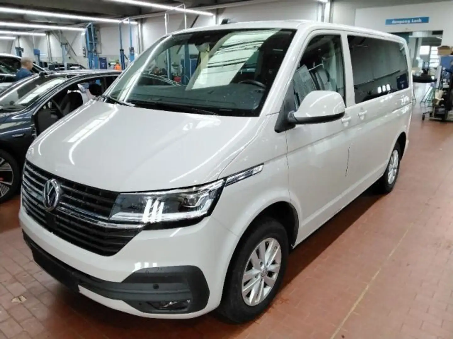 Volkswagen T6.1 Caravelle 2.0 TDI "Trendline" KR Navi LED S Šedá - 2