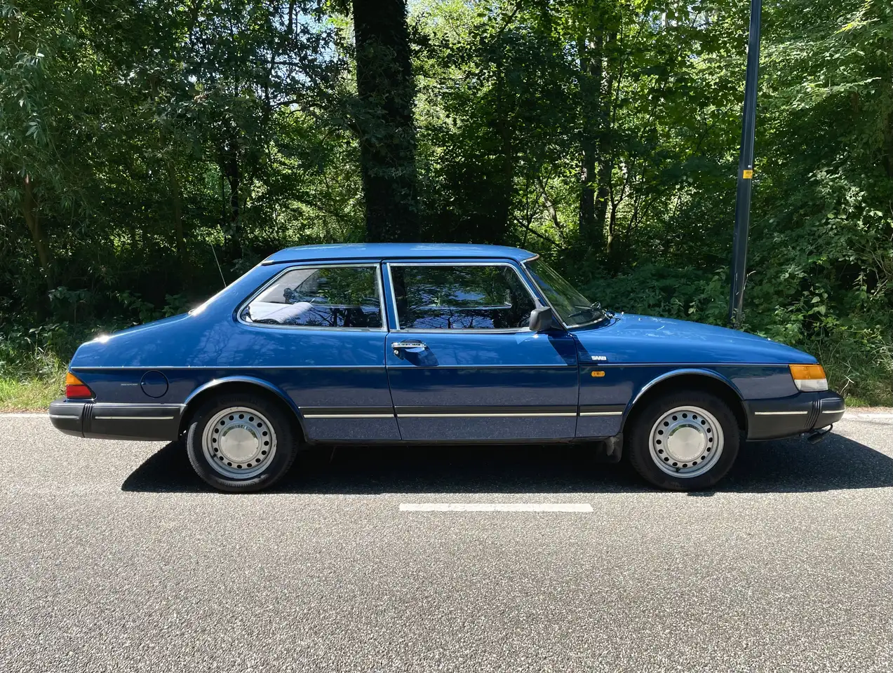 Saab 900 2.0i, foto 2