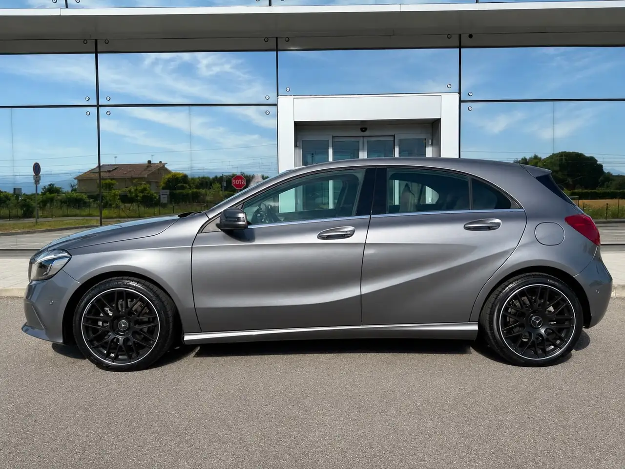 Mercedes-Benz A 180