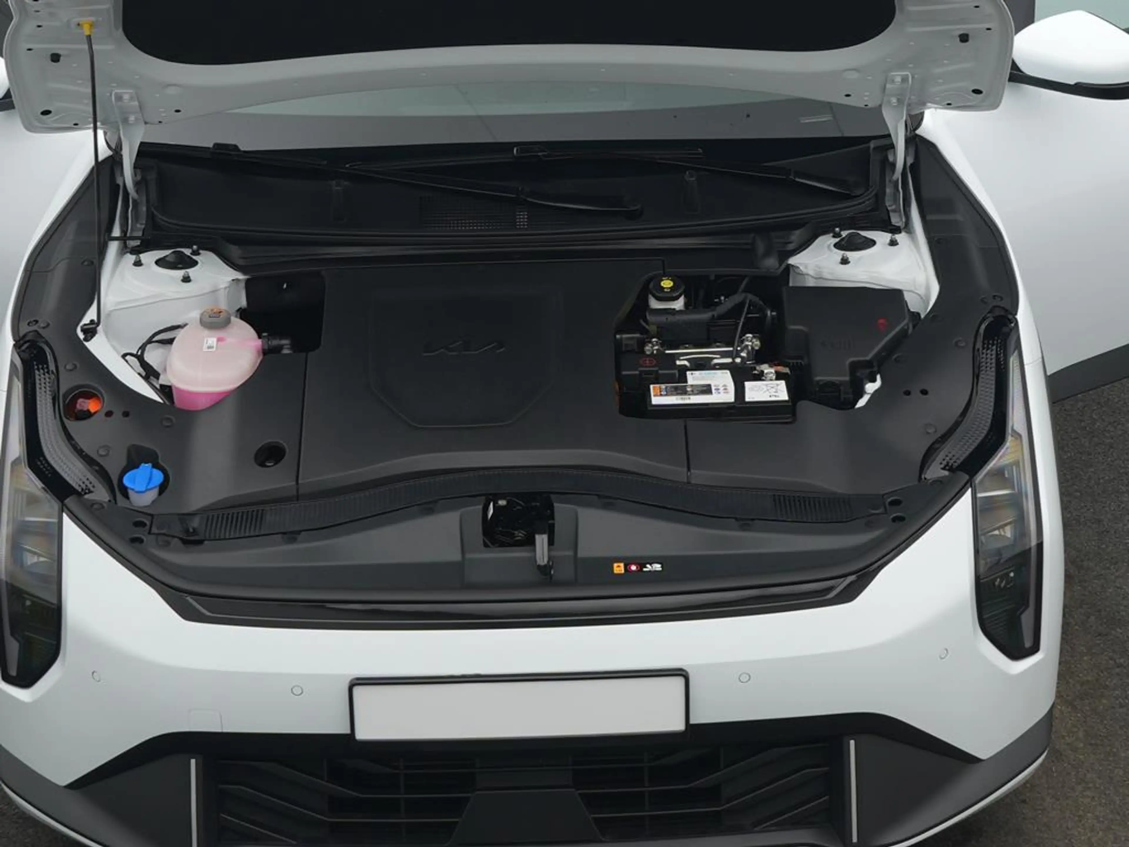 Kia EV4 58 FWD AIR WP — photo 8