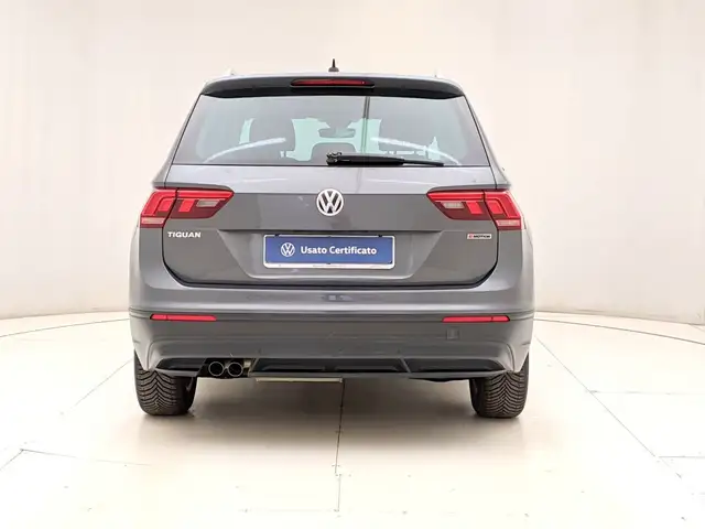 Volkswagen Tiguan view 5