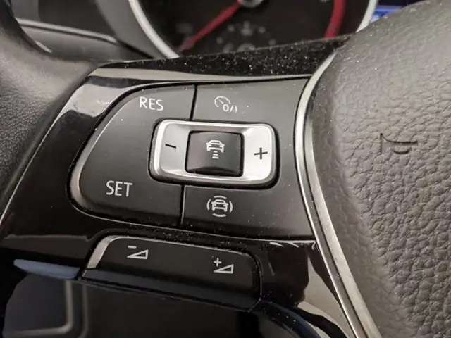 Volkswagen Tiguan view 10