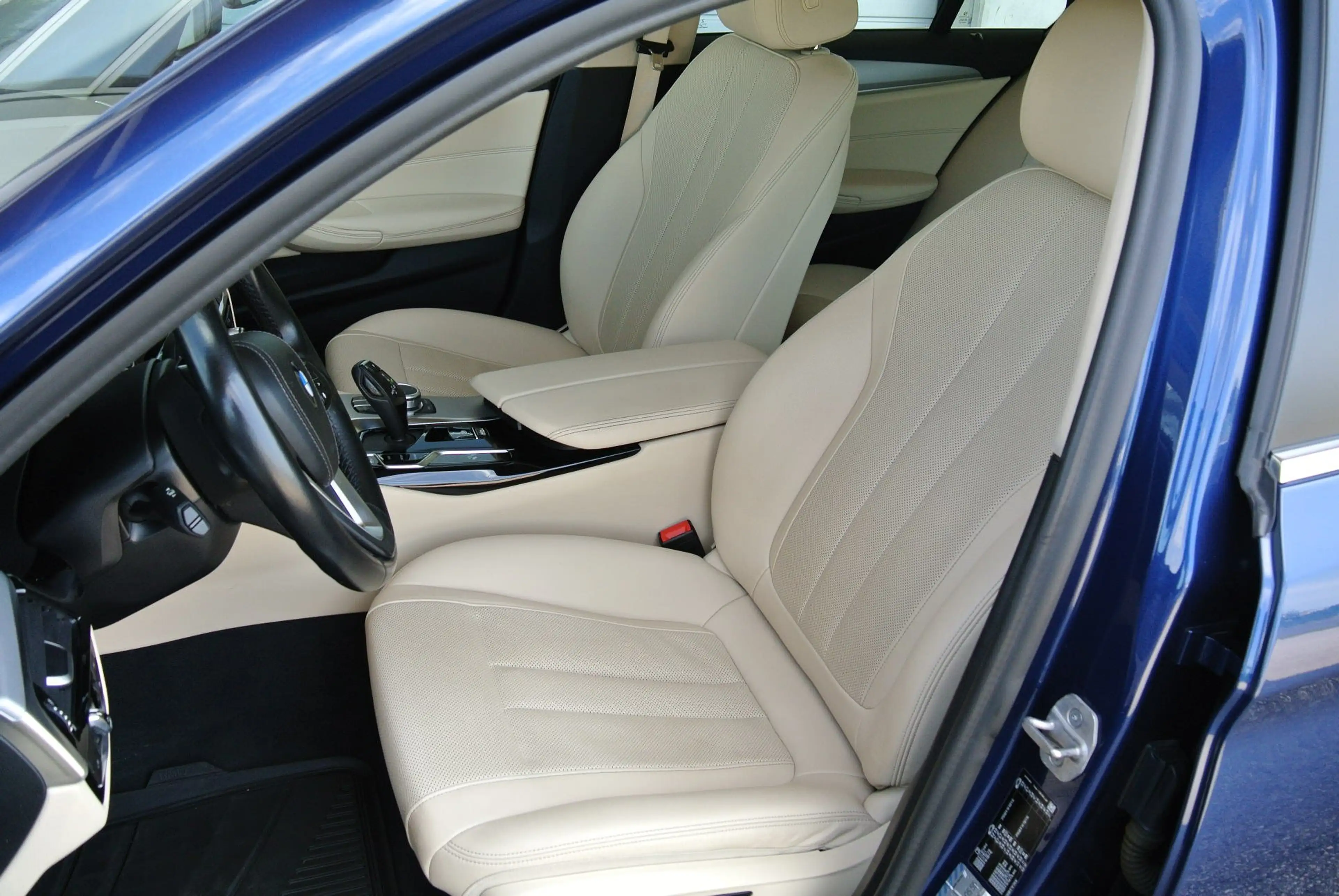 BMW 518 d touring Aut.  * LEDER * LED * NAVI * — photo 8