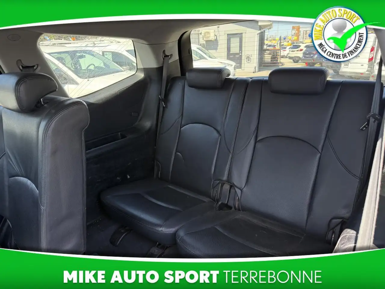 Kia Borrego снимка Kia Borrego