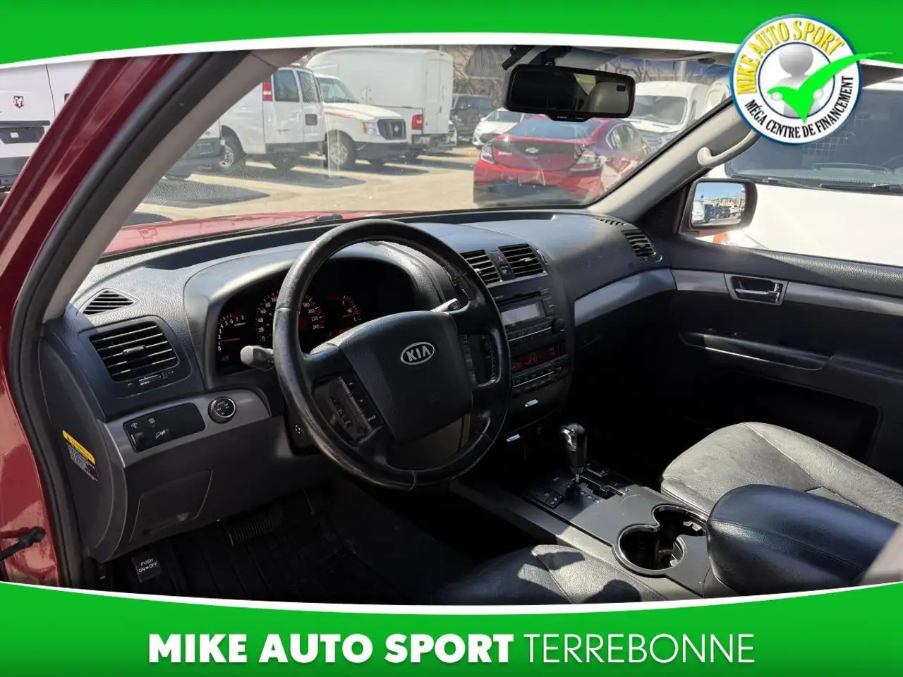 Kia Borrego снимка Kia Borrego