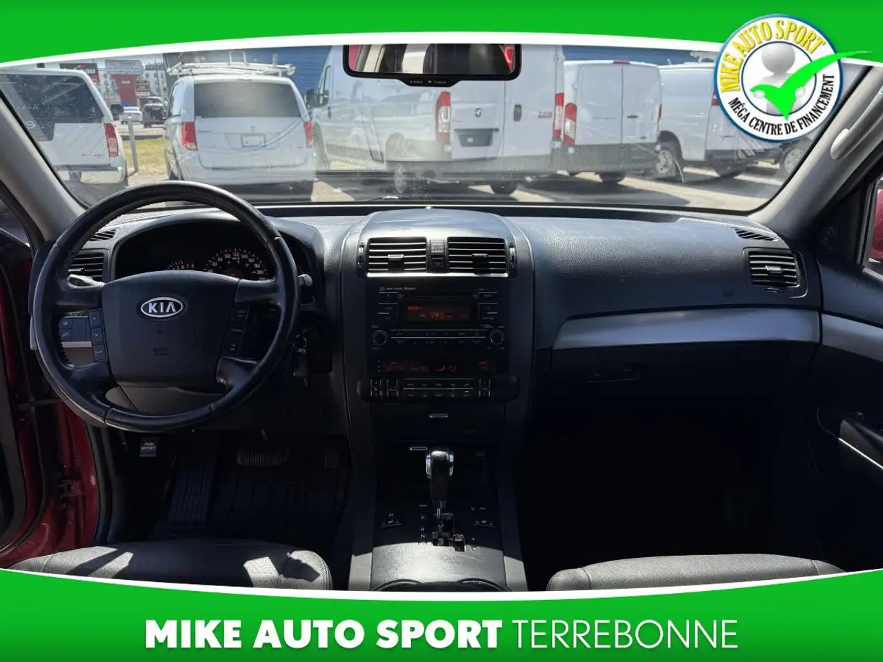 Kia Borrego снимка Kia Borrego