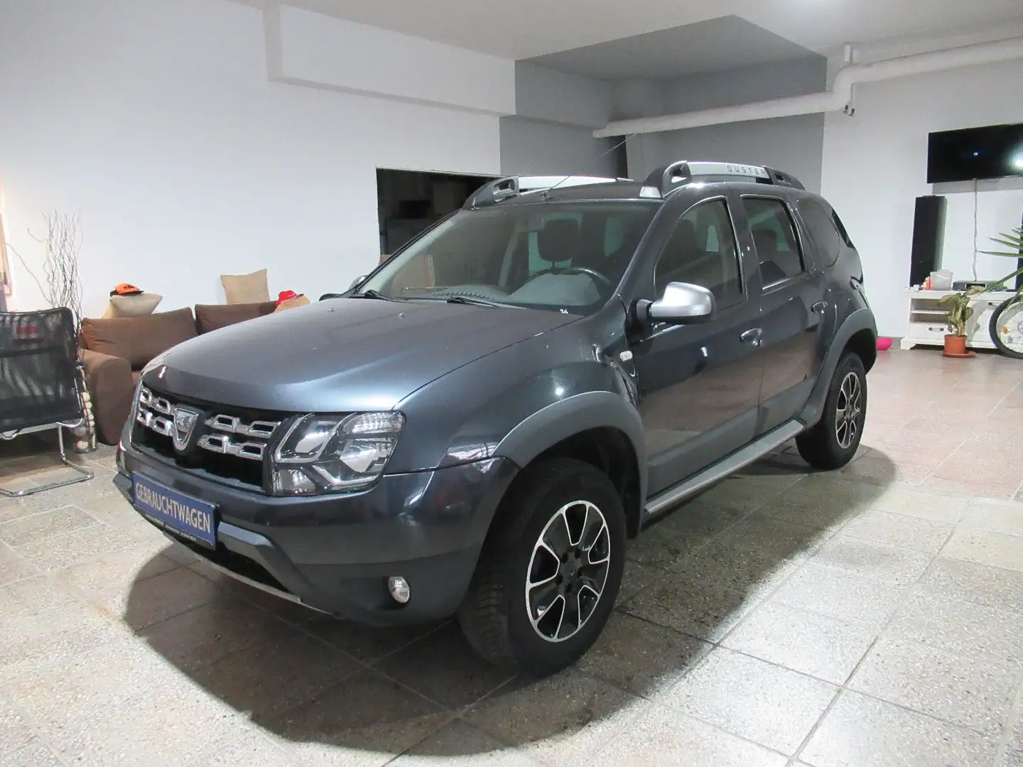 Dacia Duster dCi 110 4x2 Prestige KLIMA, NAVI, AHZV op Gris - 1