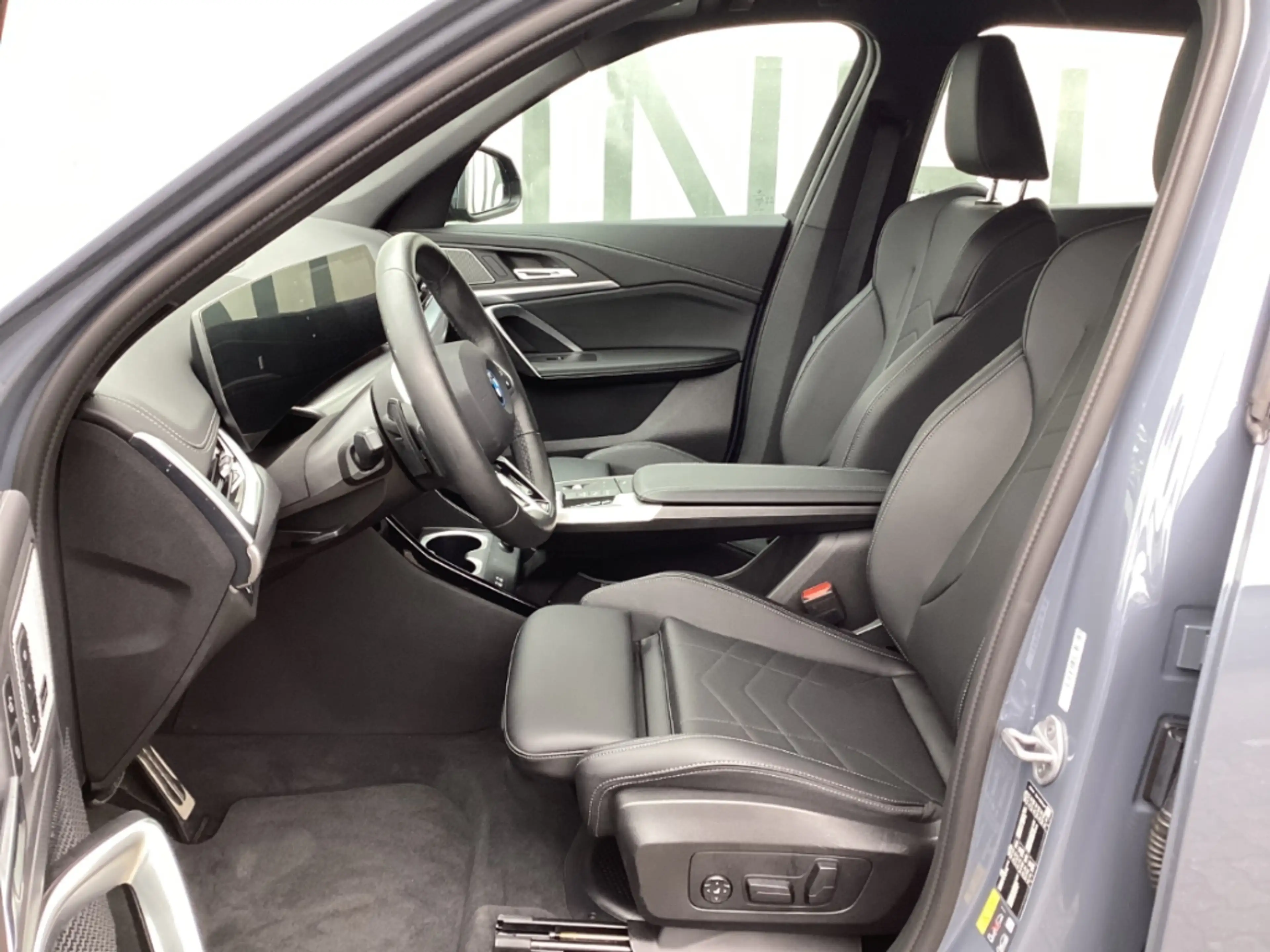 BMW X1 30e M-Sport SR19'' H/K HUD PA+ DA Prof AdLED 360 — photo 7