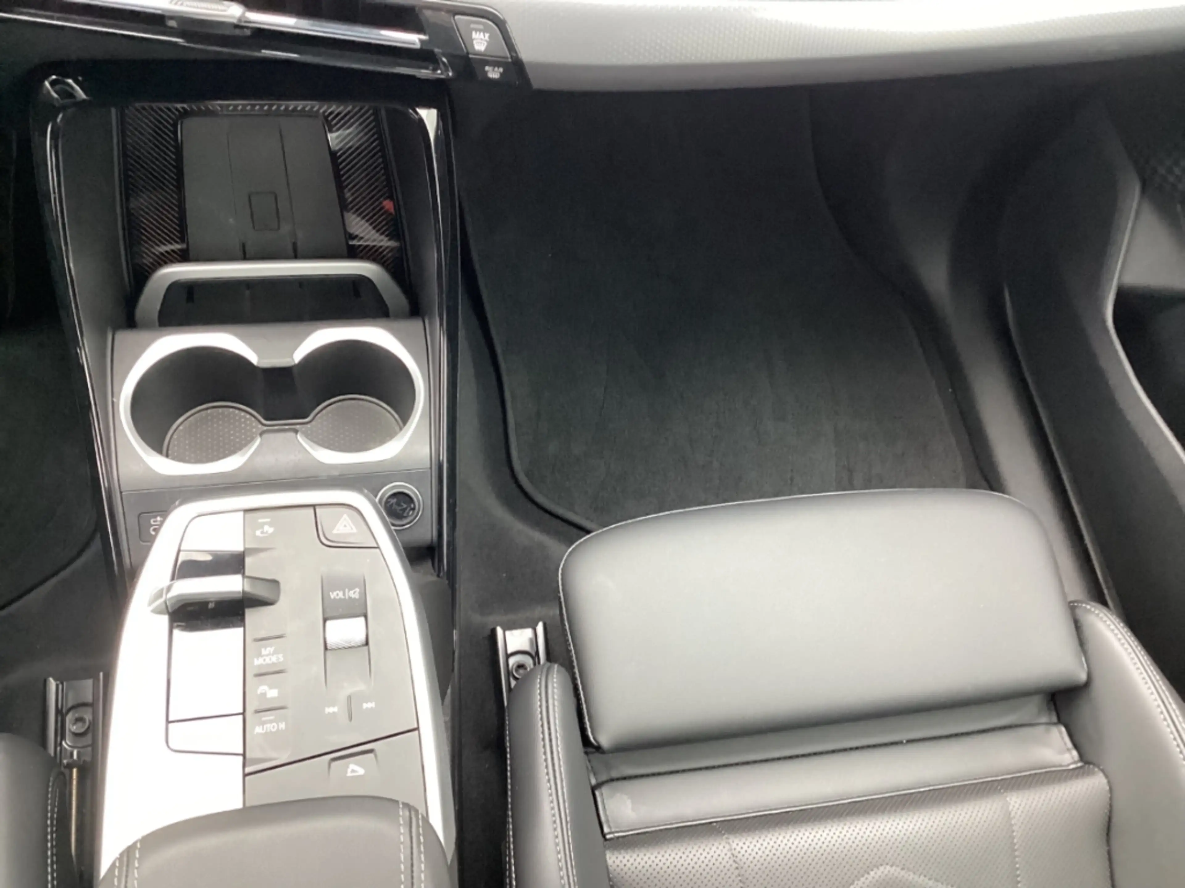 BMW X1 30e M-Sport SR19'' H/K HUD PA+ DA Prof AdLED 360 — photo 10