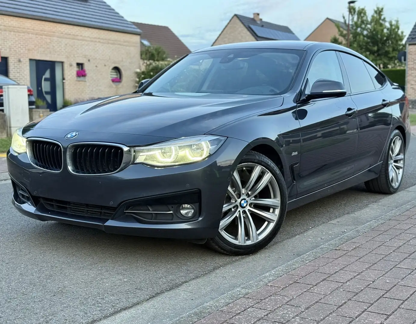 BMW 318 GT 2018 FACELIFT PACK SPORT EURO 6B 1ER PROPRIO✅ - 1