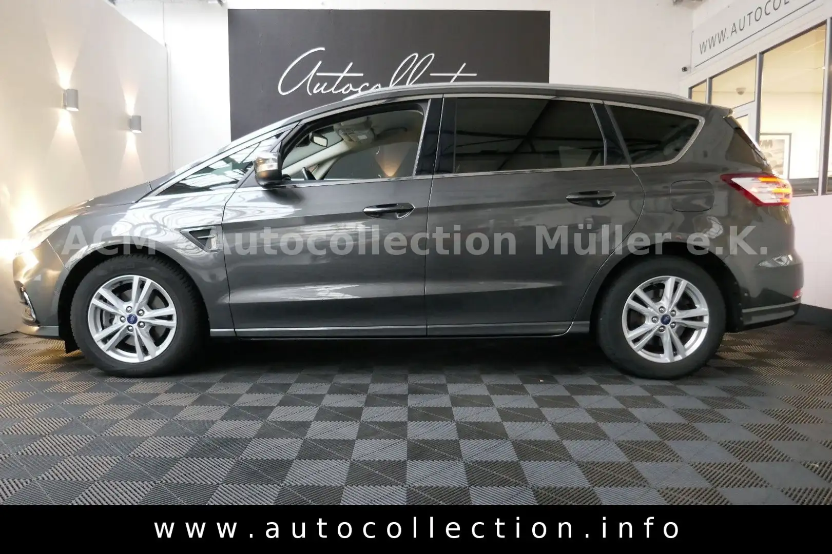 Ford S-Max Titanium*1.Hand*AHK*Navi*Kamera*Tempo*DAB* Grau - 2