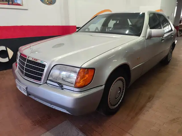 Mercedes-Benz S 300 S 300 SE