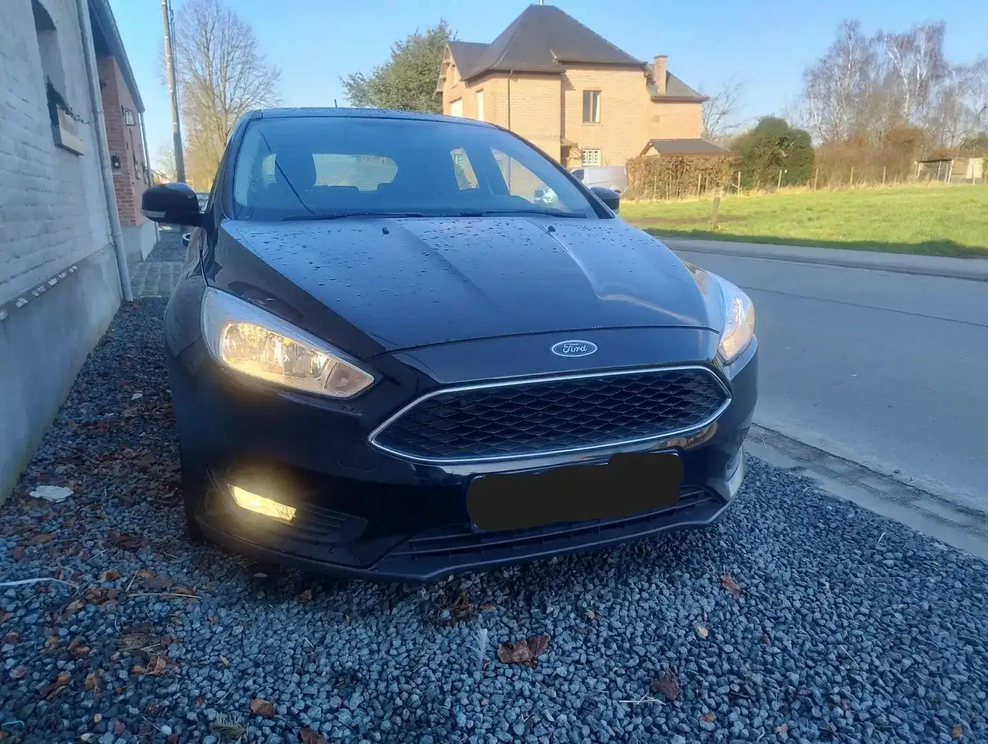 Ford Focus Focus 1.5 TDCi DPF Start-Stopp-System Aut. COOL Noir - 2