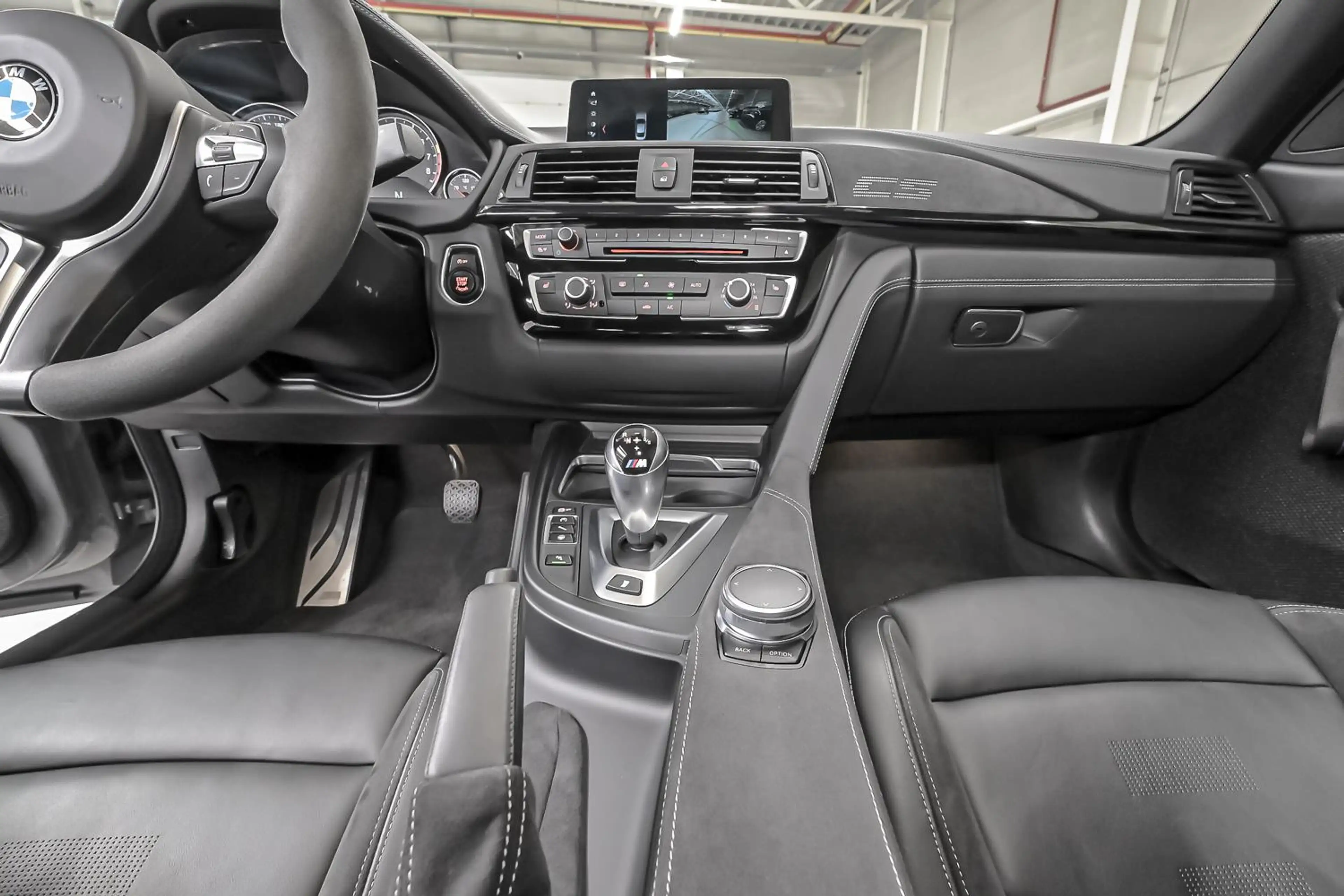 BMW M4 M4 CS•CERAMIC BRAKES•INDIVIDUAL LIME ROCK GREY — photo 7