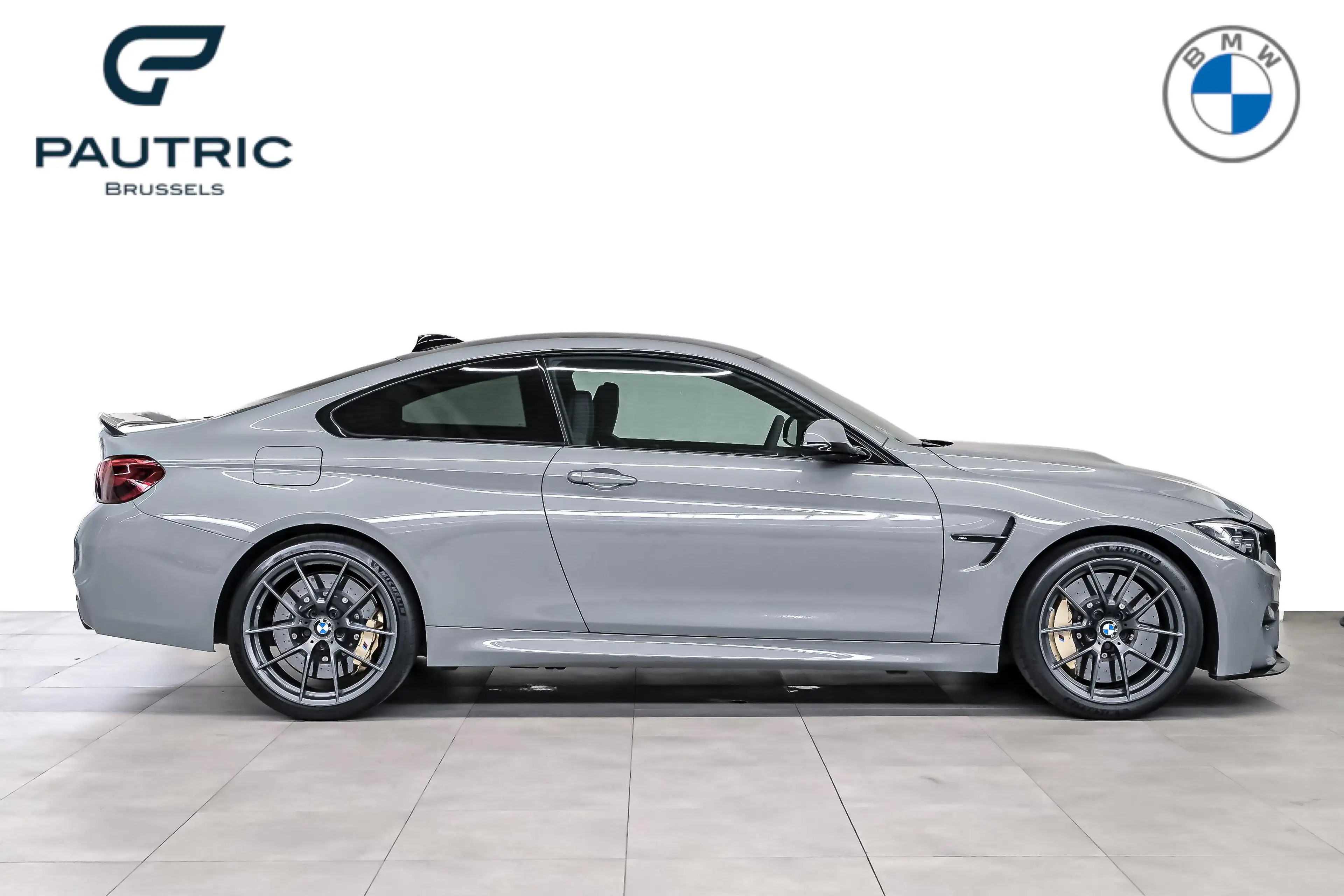 BMW M4 M4 CS•CERAMIC BRAKES•INDIVIDUAL LIME ROCK GREY — photo 3