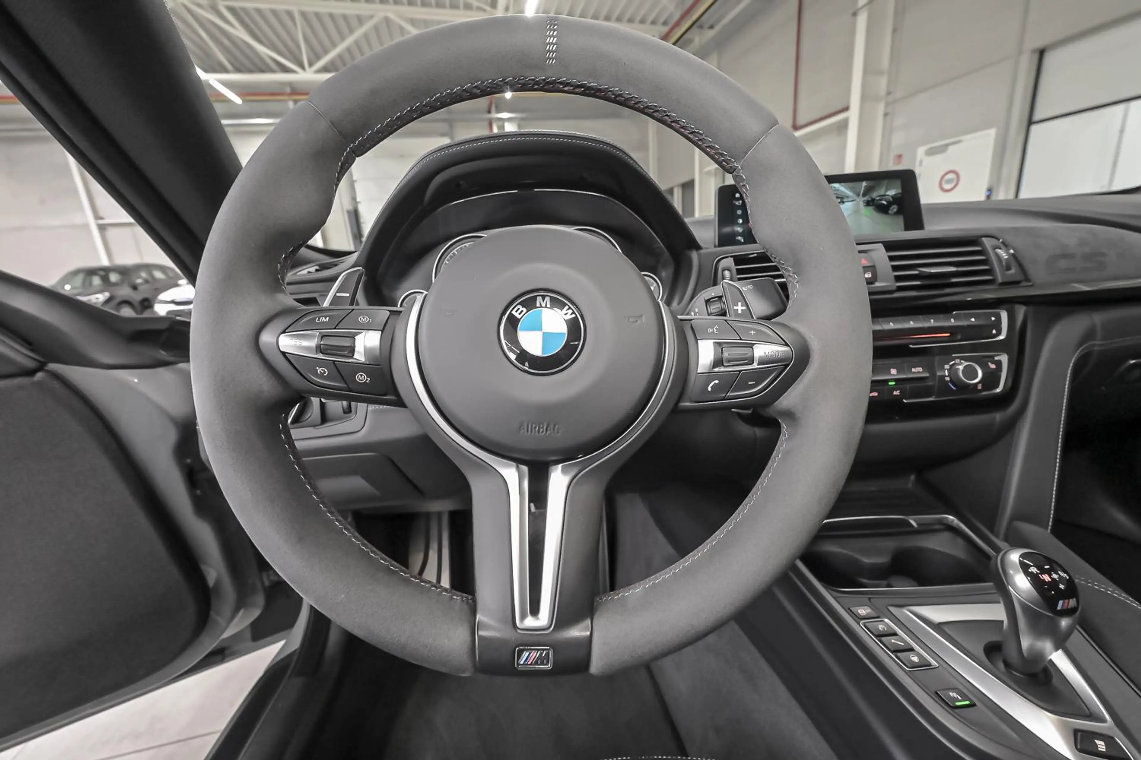 BMW M4 M4 CS•CERAMIC BRAKES•INDIVIDUAL LIME ROCK GREY — photo 9