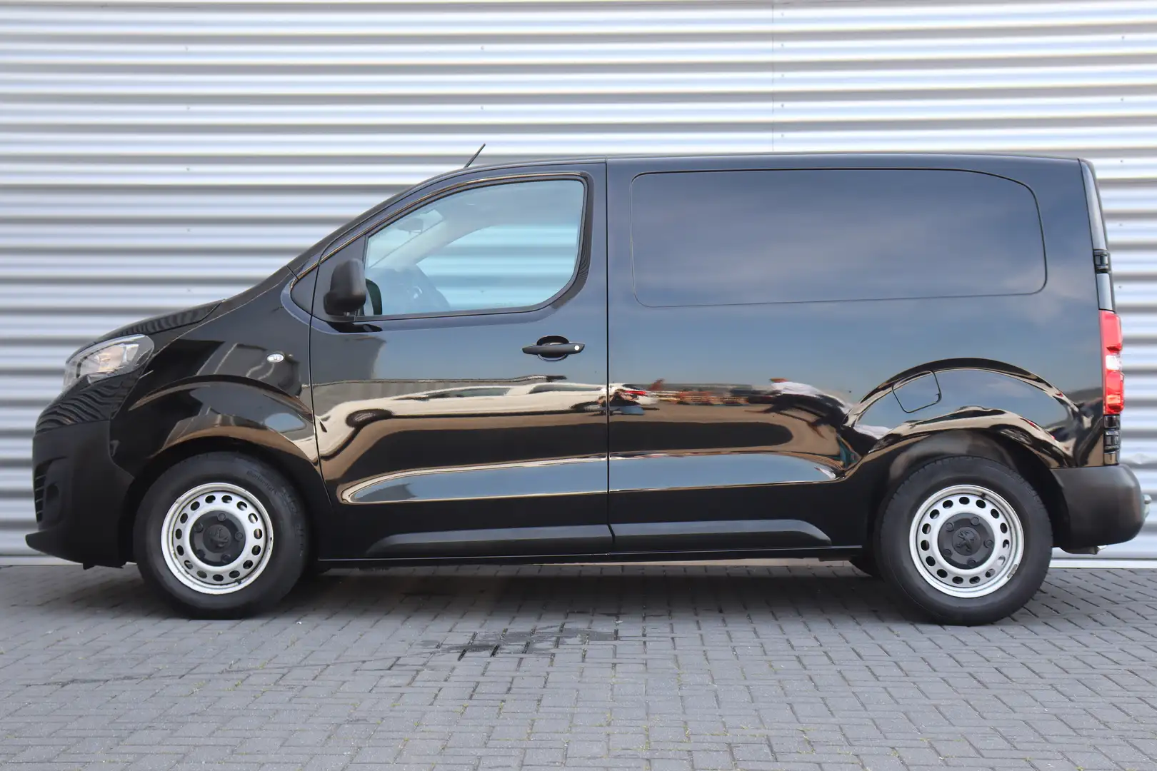 Peugeot Expert 1.5 BLUEHDI 100PK COMPACT PREMIUM / AIRCO / LED / Negro - 2