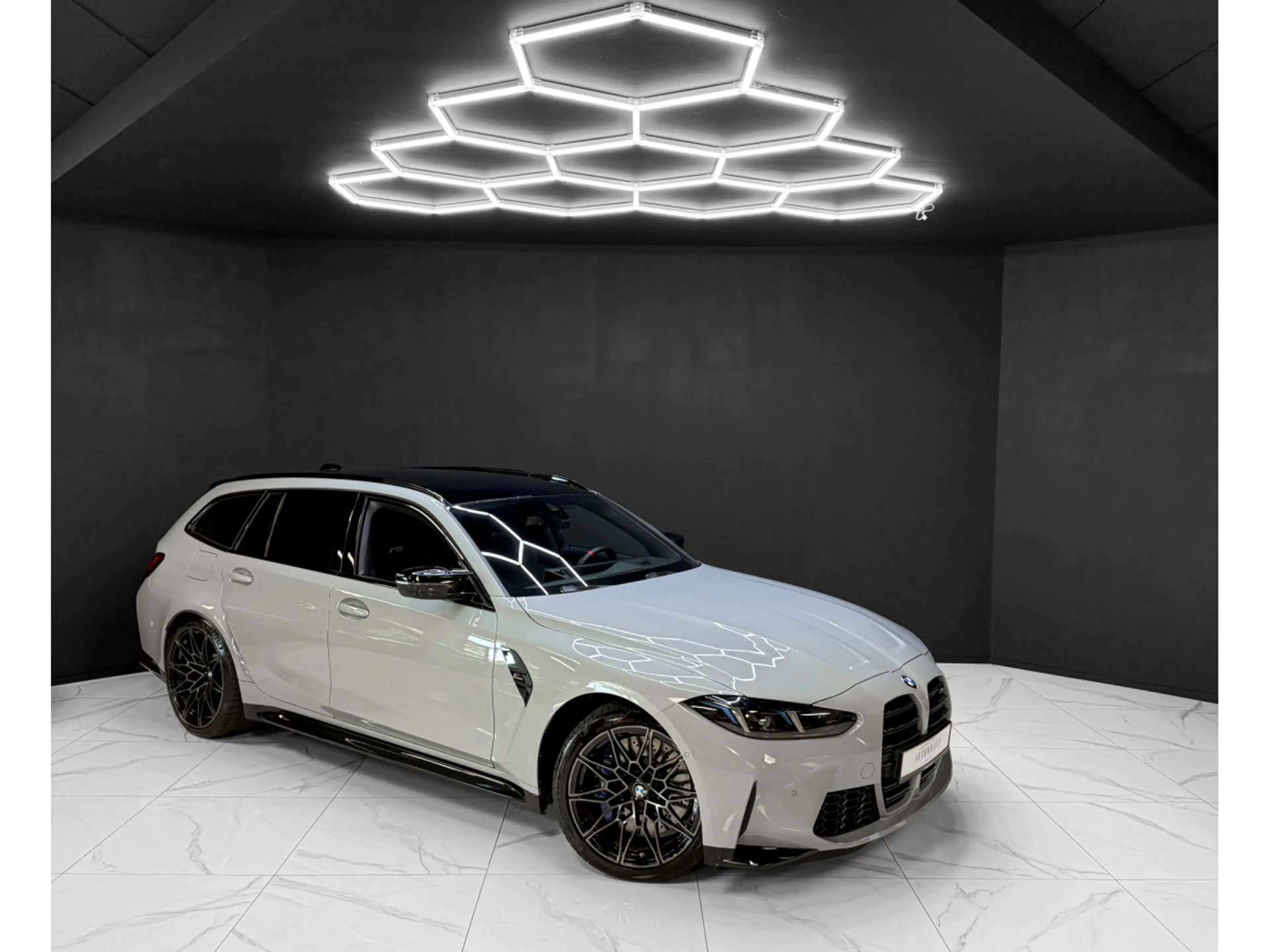 BMW M3 COMPETITION LCI TOURING XDRIVE — photo 7