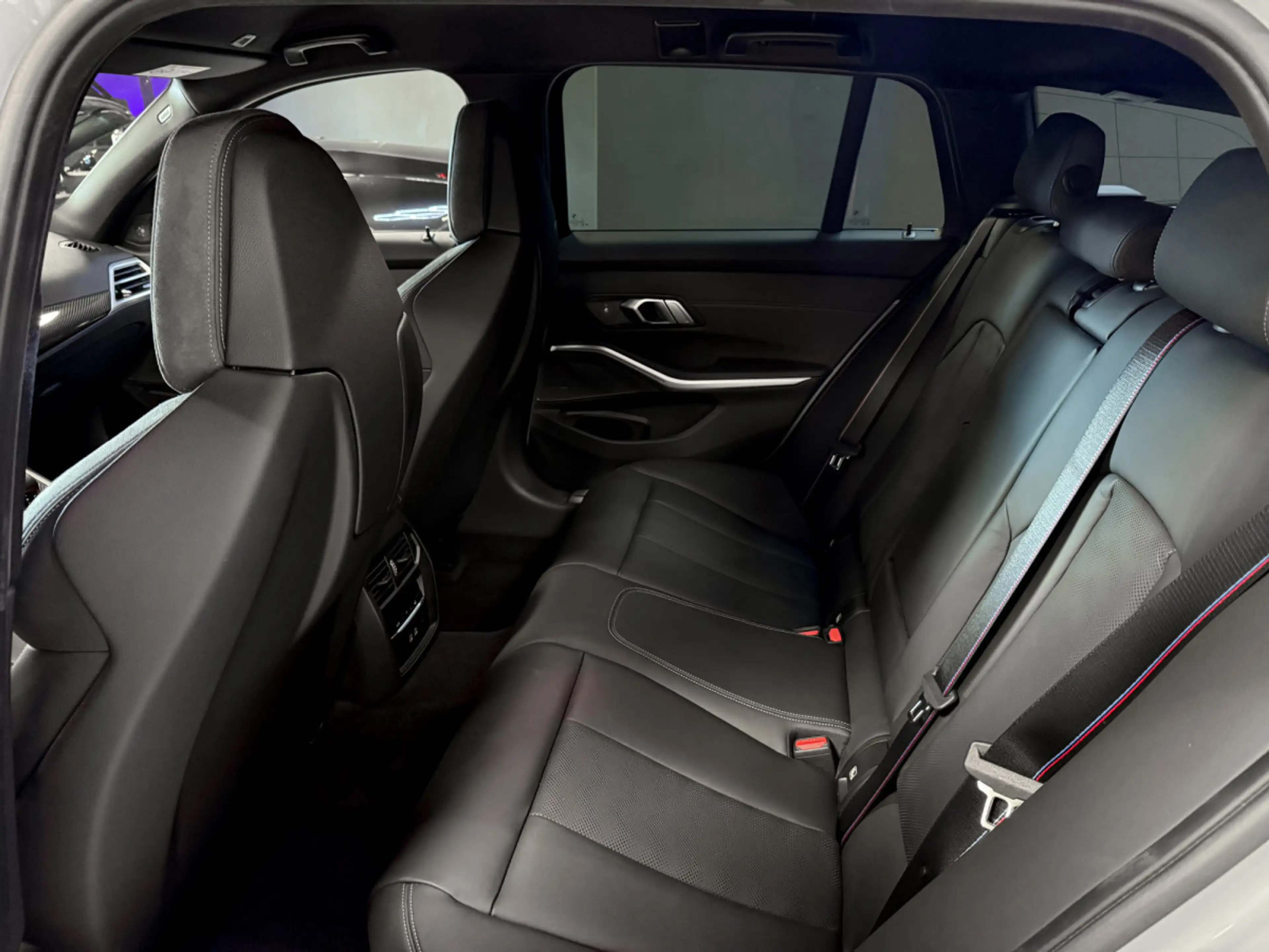 BMW M3 COMPETITION LCI TOURING XDRIVE — photo 14