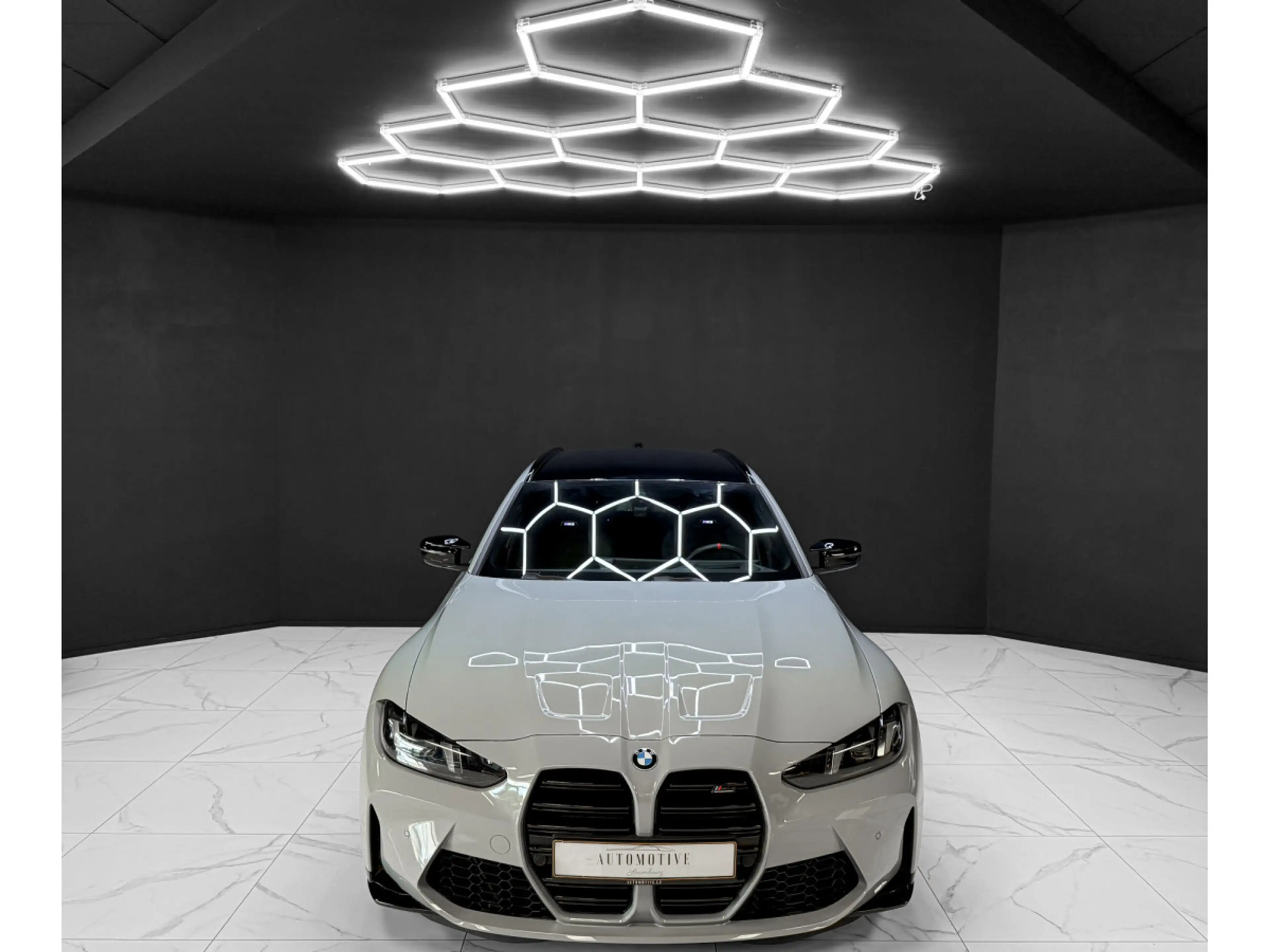 BMW M3 COMPETITION LCI TOURING XDRIVE — photo 8