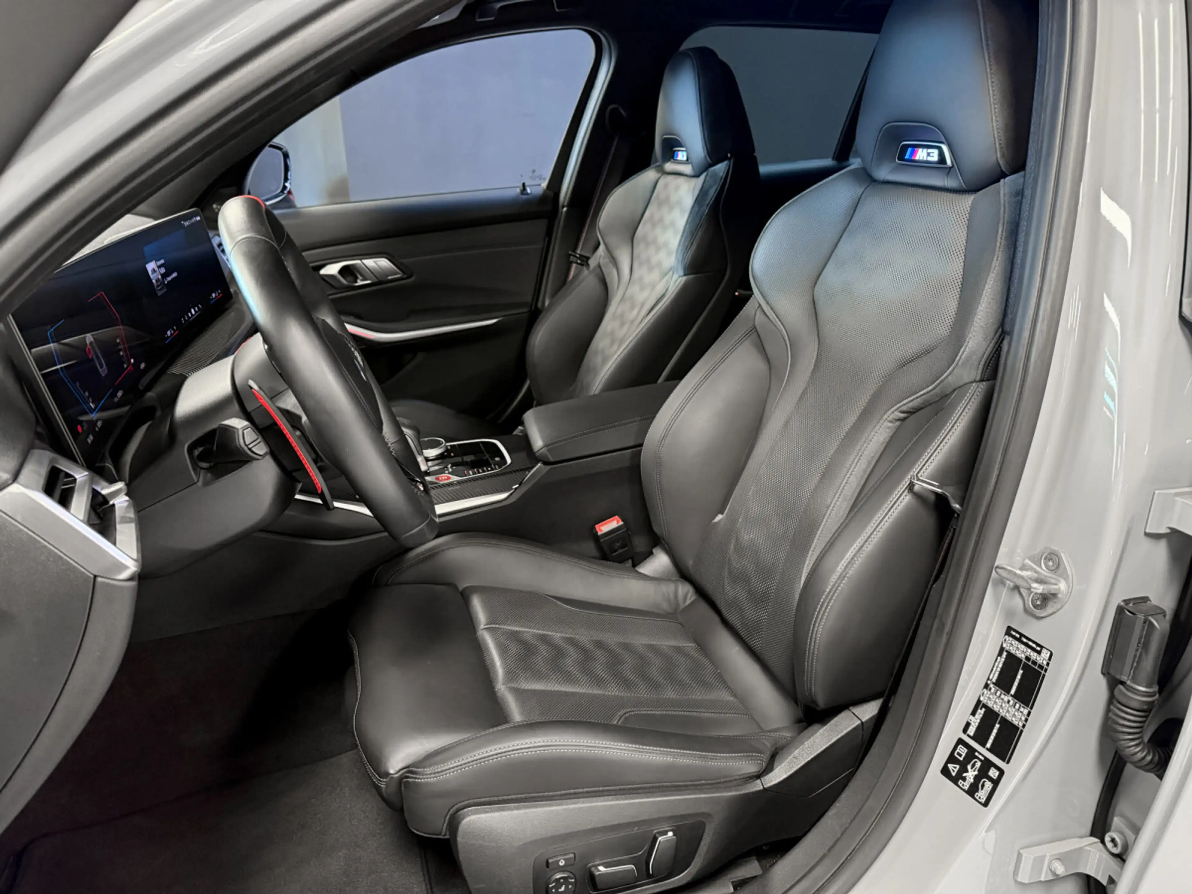 BMW M3 COMPETITION LCI TOURING XDRIVE — photo 13