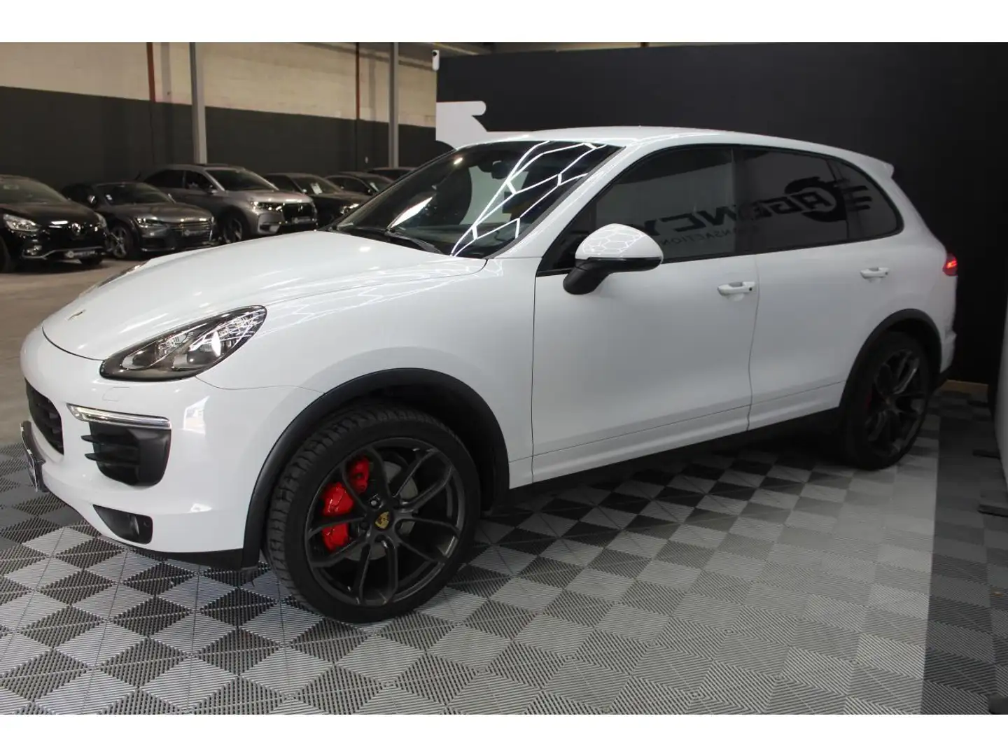 Porsche Cayenne Cayenne 3.0 V6 TDI - 262cv - Automatique - Suivi P Blanc - 2