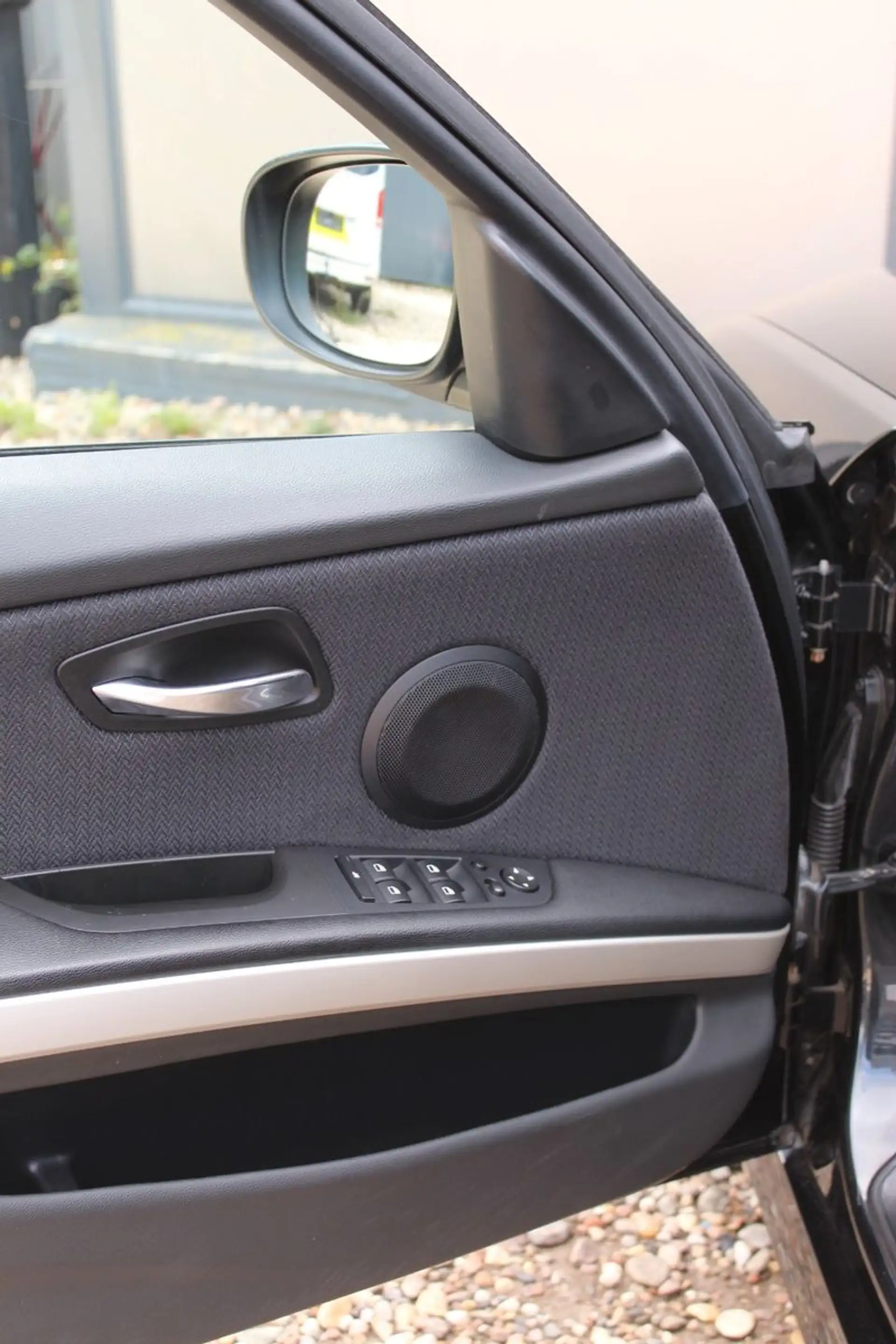 BMW 318 i AUT SPORTLINE KLIMA SIZTHEIZUNG XENON PDC — photo 21