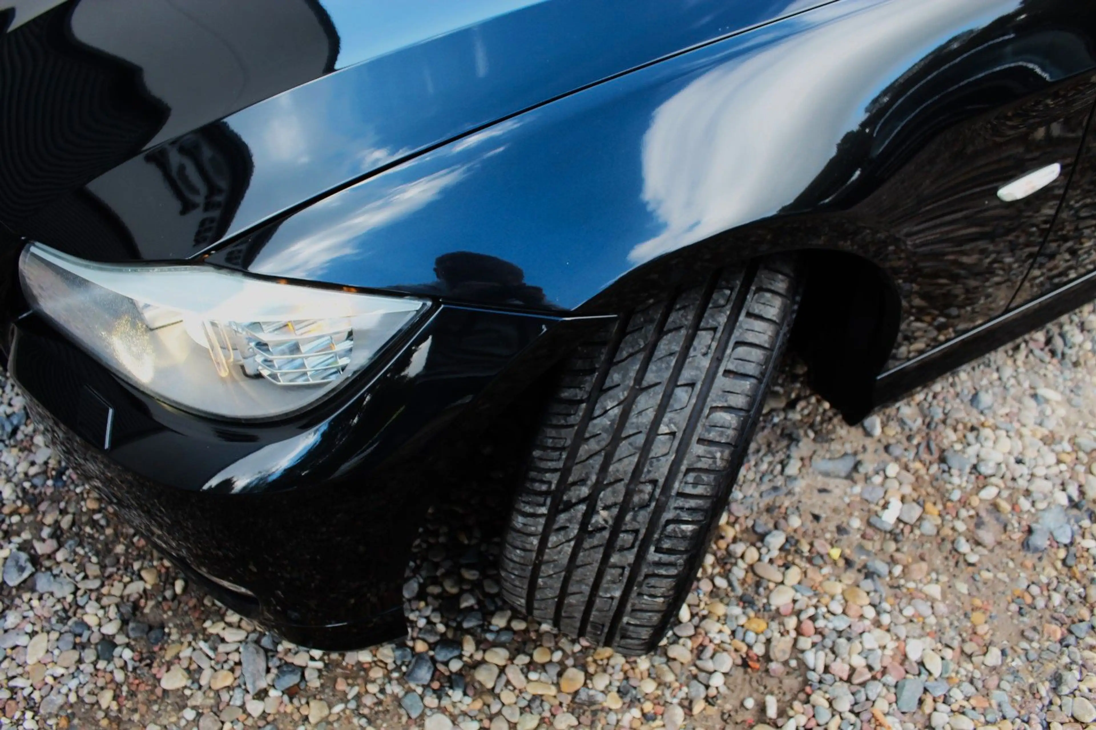 BMW 318 i AUT SPORTLINE KLIMA SIZTHEIZUNG XENON PDC — photo 7
