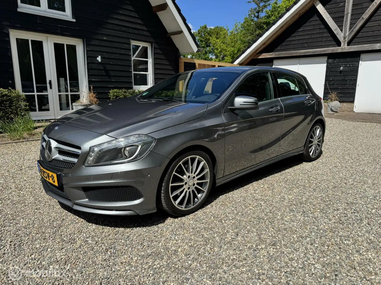 Mercedes-Benz A 180 Ambition /AMG Styling /AUTOMAAT Gris - 1
