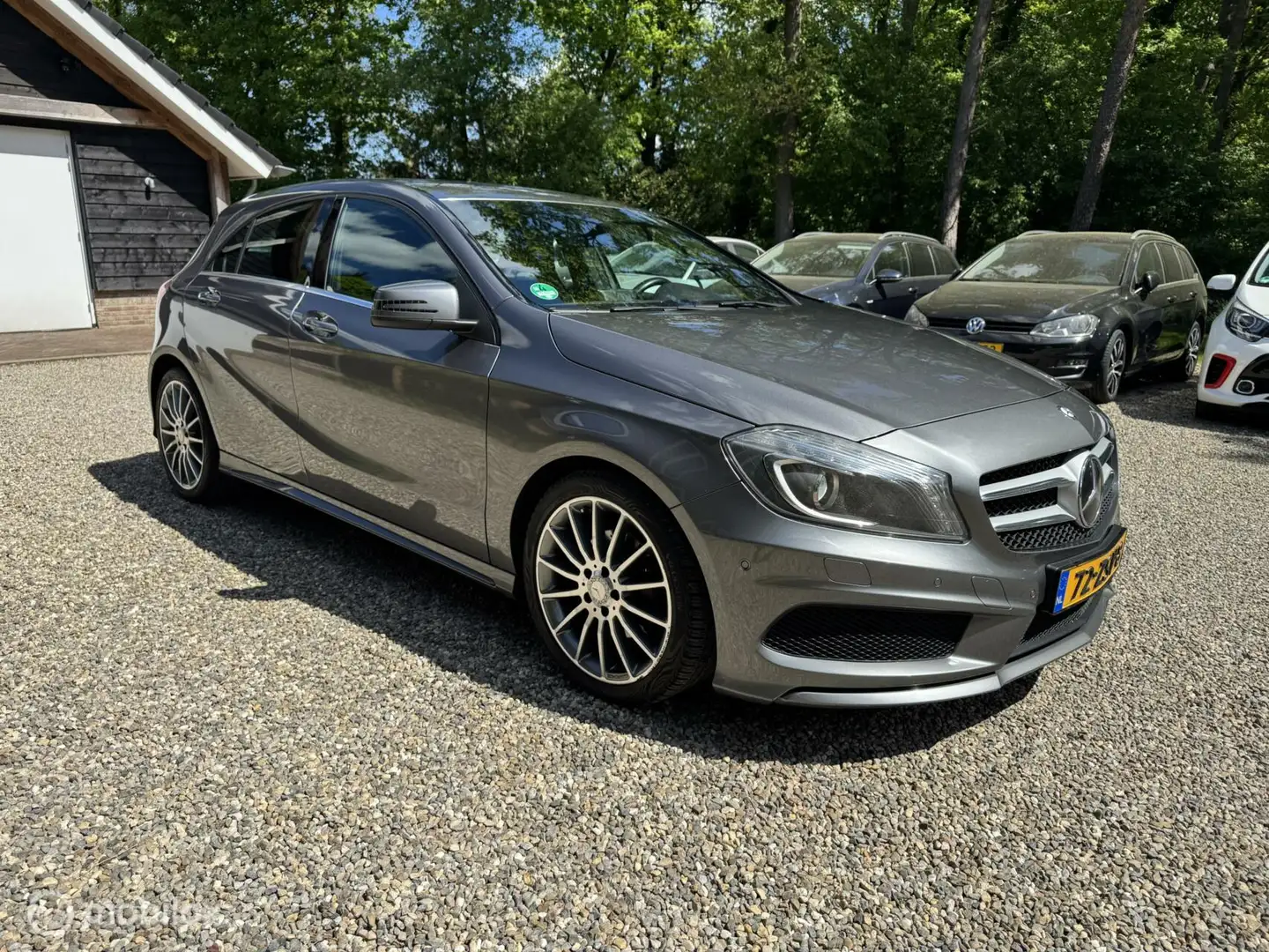 Mercedes-Benz A 180 Ambition /AMG Styling /AUTOMAAT Gris - 2