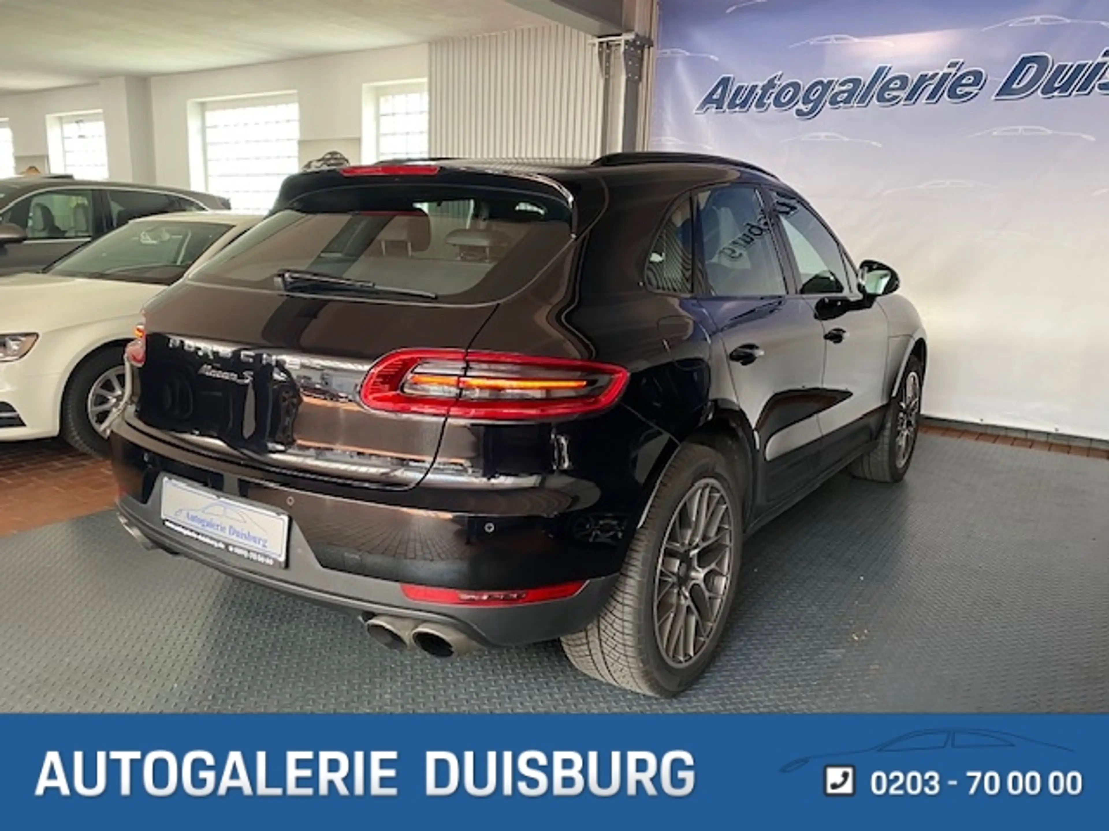 Porsche Macan S Pano Kamera elektr.AHK AD Memory Sitze Navi Lede — photo 3