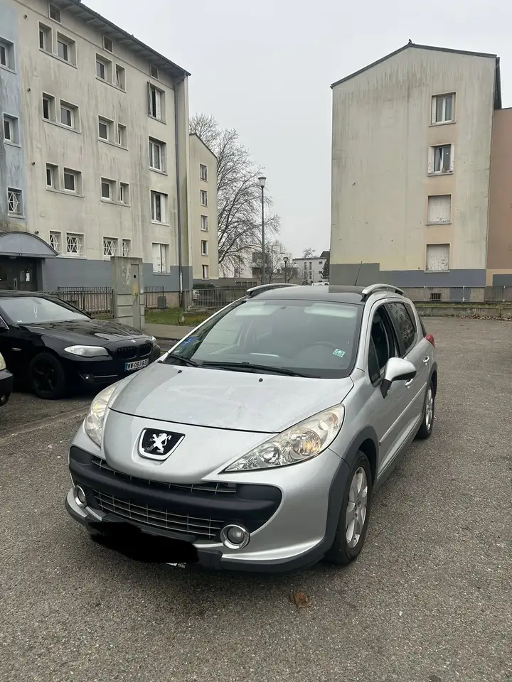 Peugeot 207 SW 1.6 VTi 16V 120ch Premium