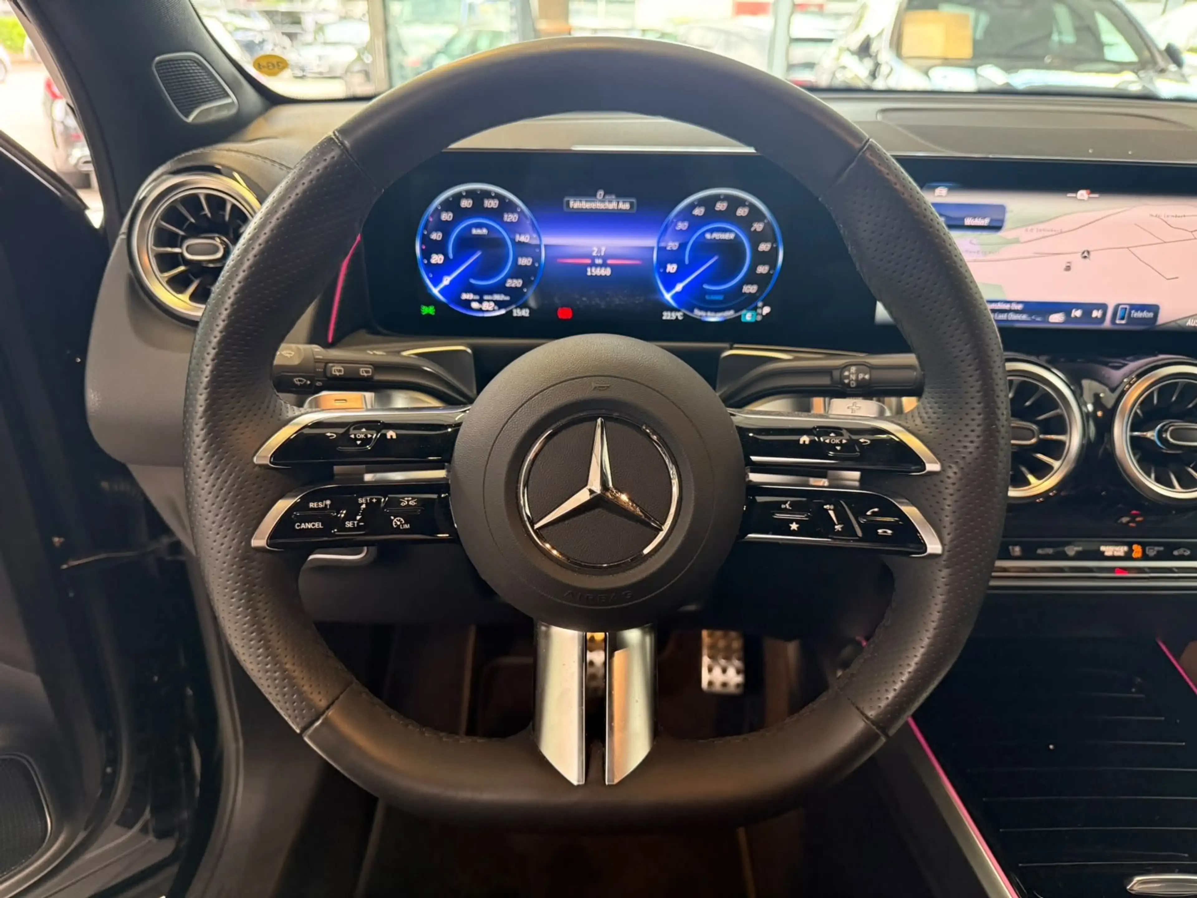 Mercedes-Benz EQB 350 4M AMG PREM.+20"+BURMES+LEDER+AHK+SIDEBG — photo 12