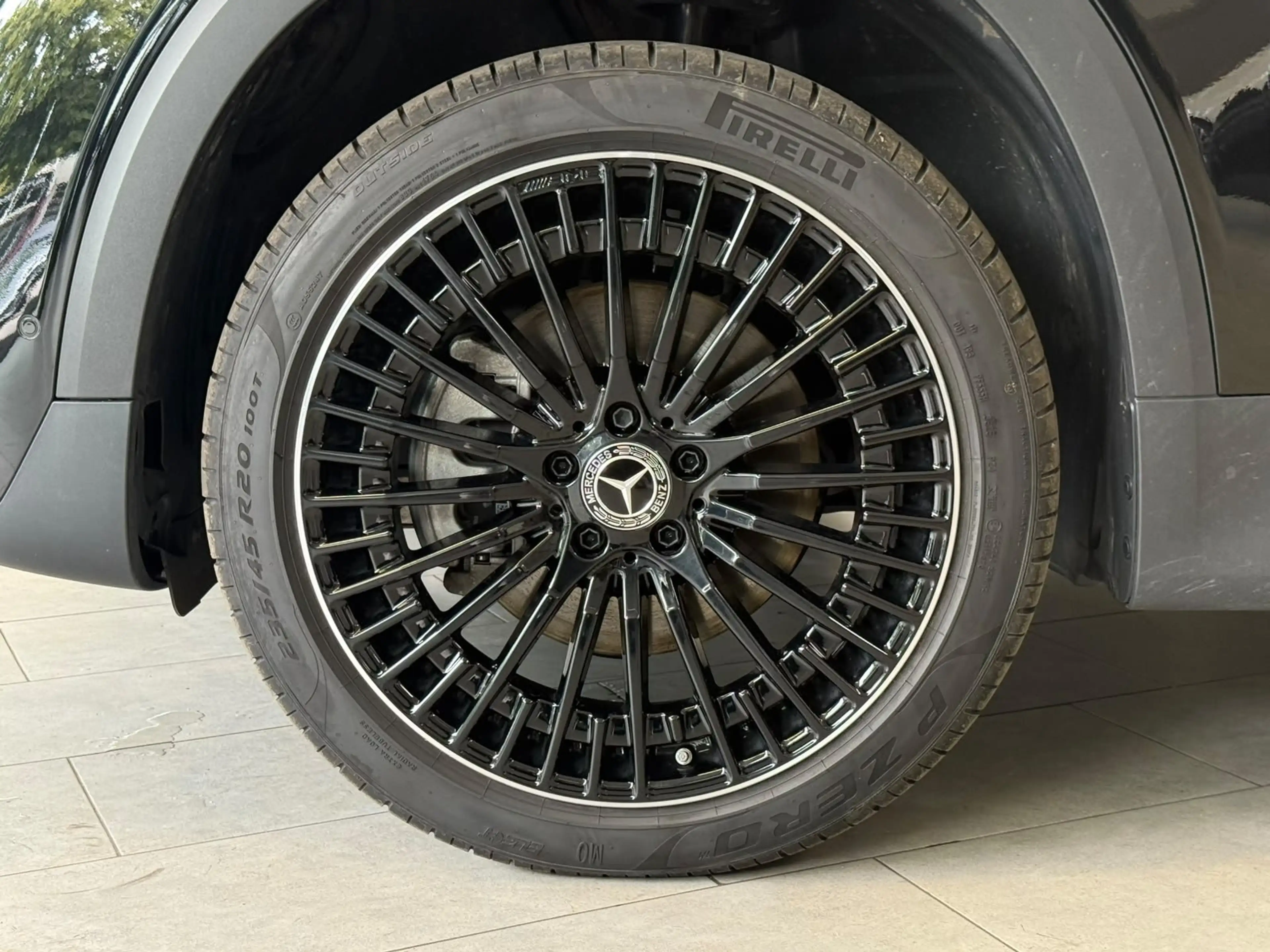 Mercedes-Benz EQB 350 4M AMG PREM.+20"+BURMES+LEDER+AHK+SIDEBG — photo 10