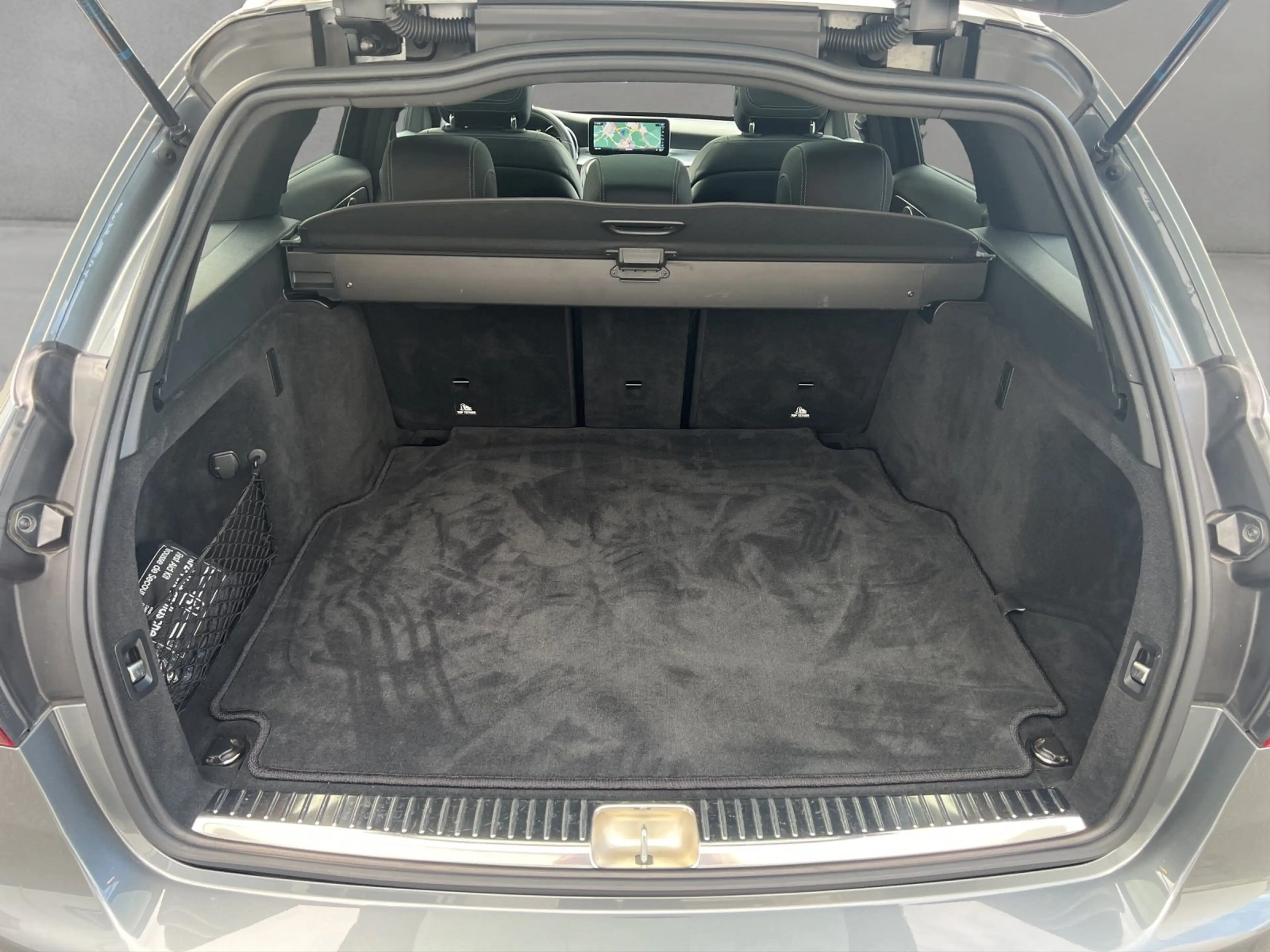 Mercedes-Benz C 400 C400T AMG Pano DISTRO Comand MLED Busines+ Night — photo 14