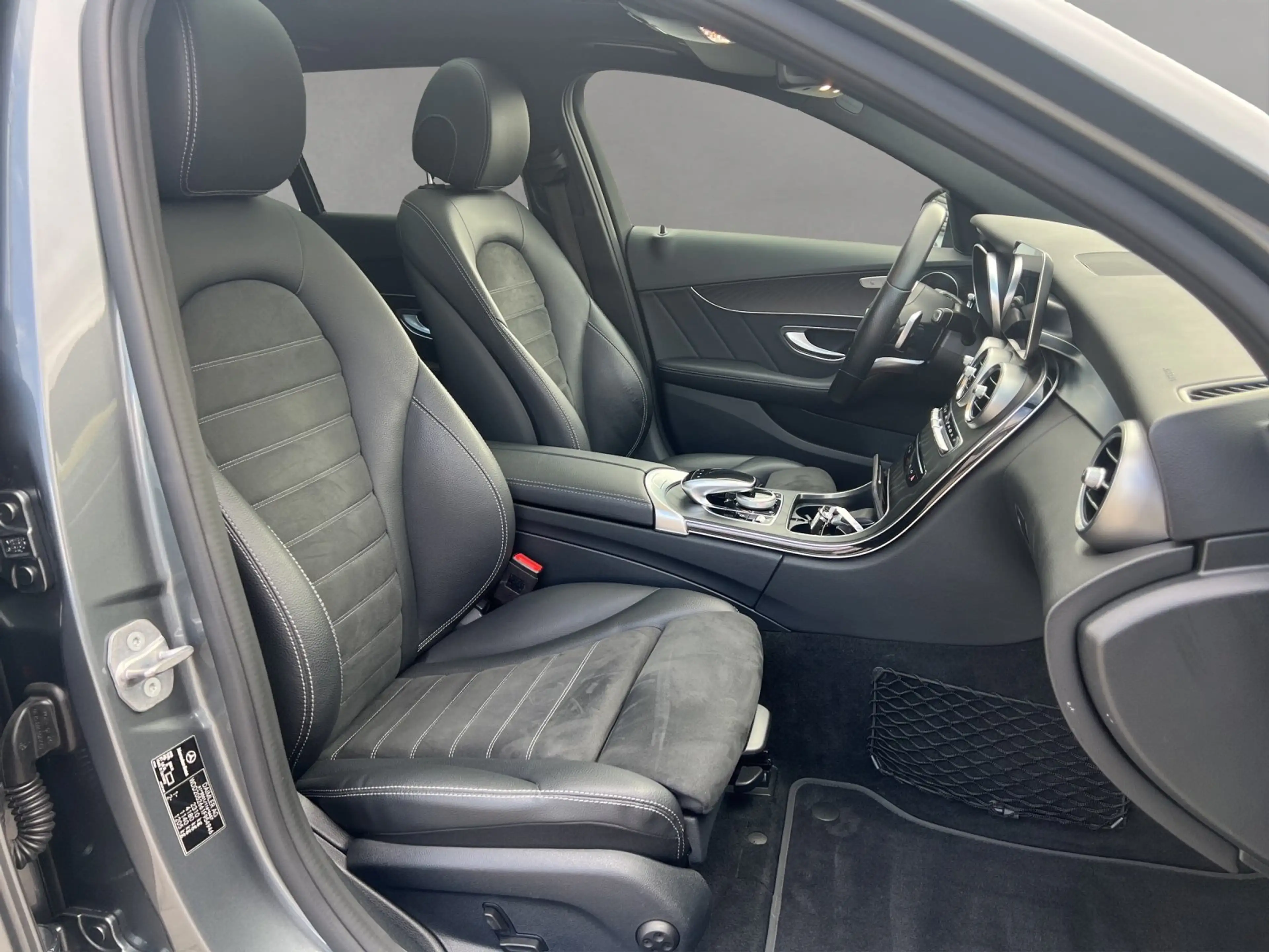 Mercedes-Benz C 400 C400T AMG Pano DISTRO Comand MLED Busines+ Night — photo 7
