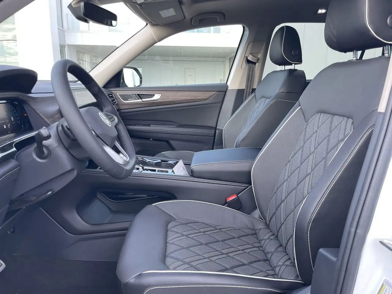 Volkswagen Atlas снимка Volkswagen Atlas